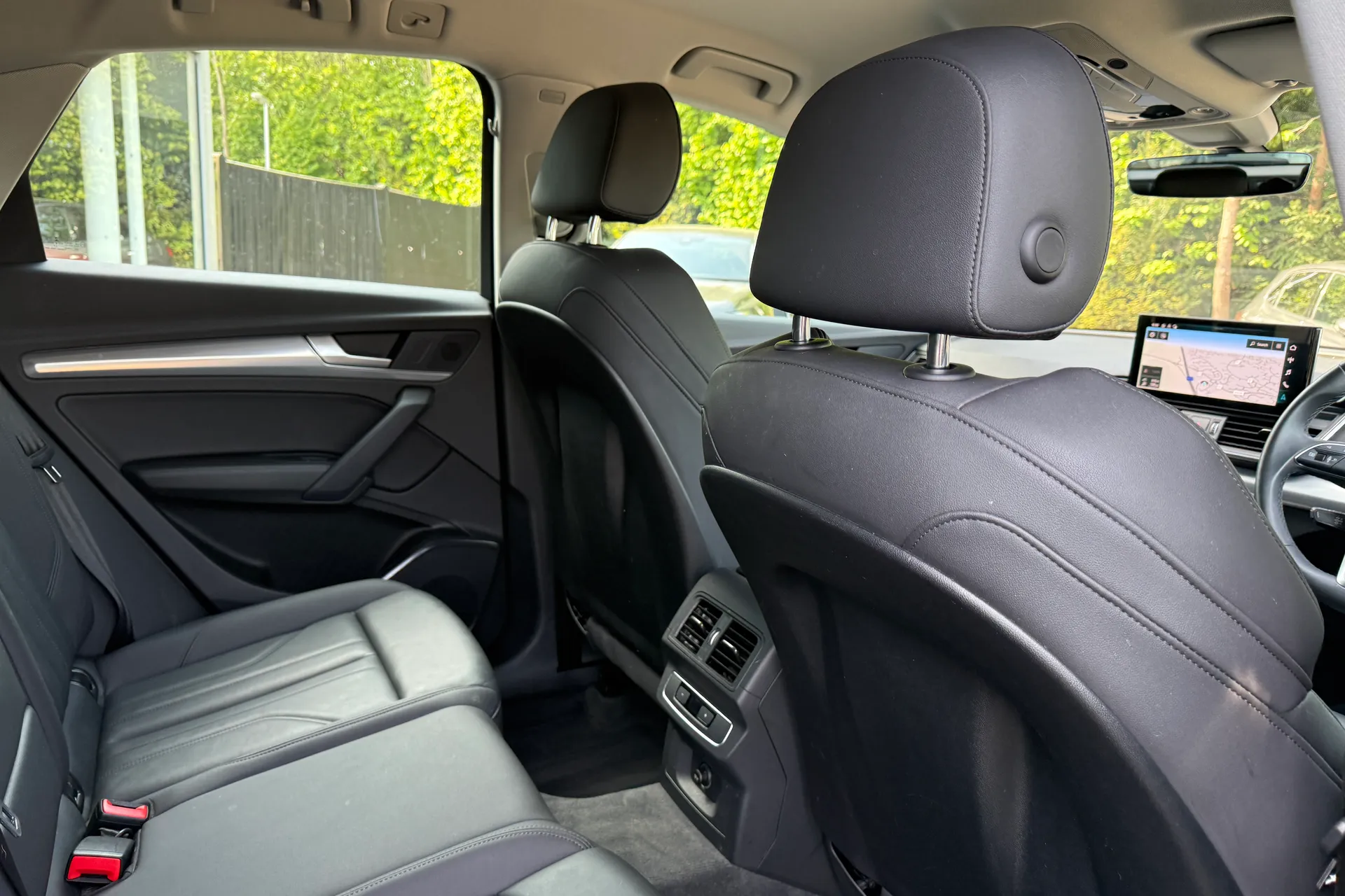 Audi Q5 thumbnail image number 36