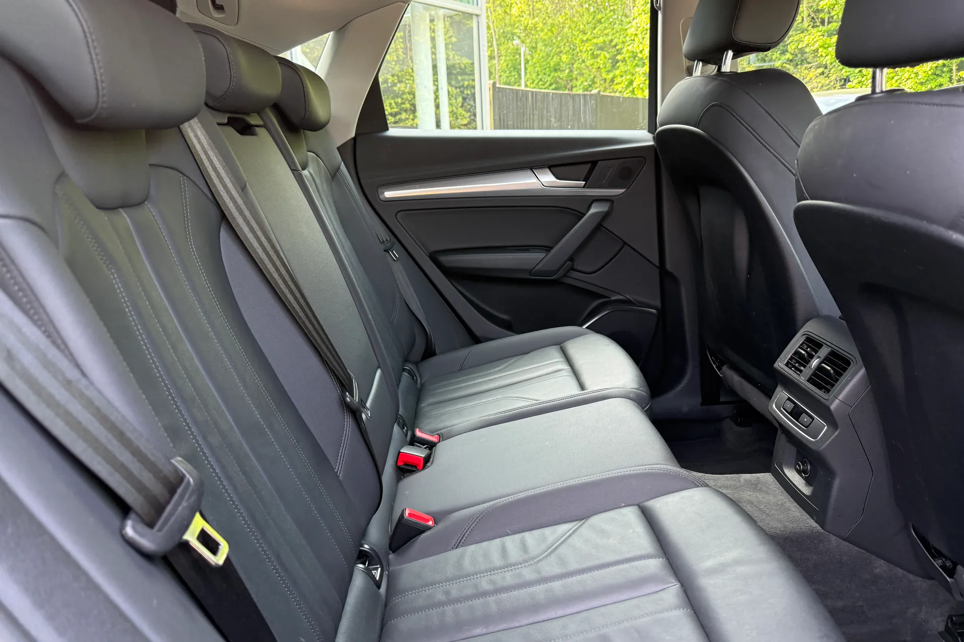 Audi Q5 thumbnail image number 35