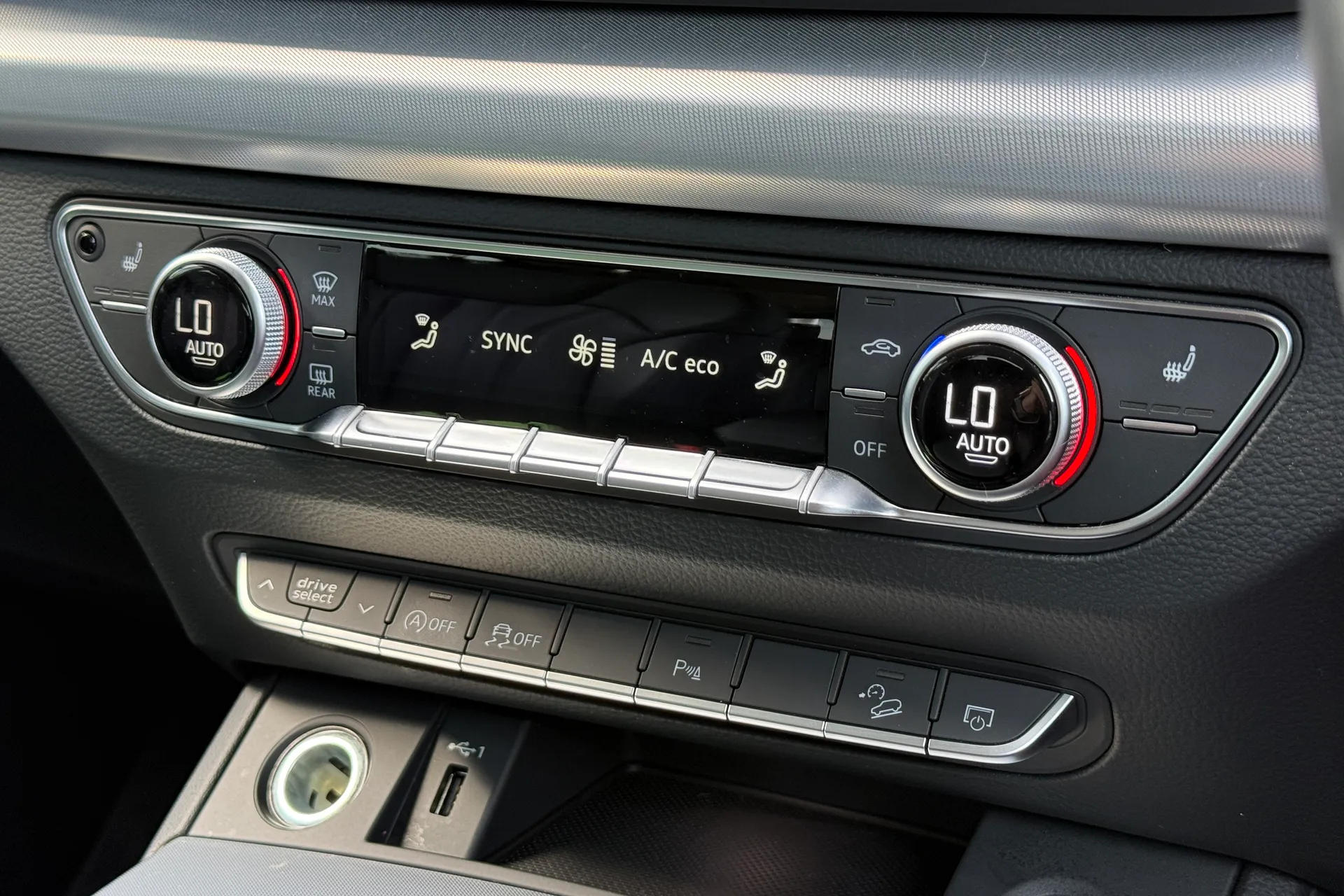 Audi Q5 thumbnail image number 15