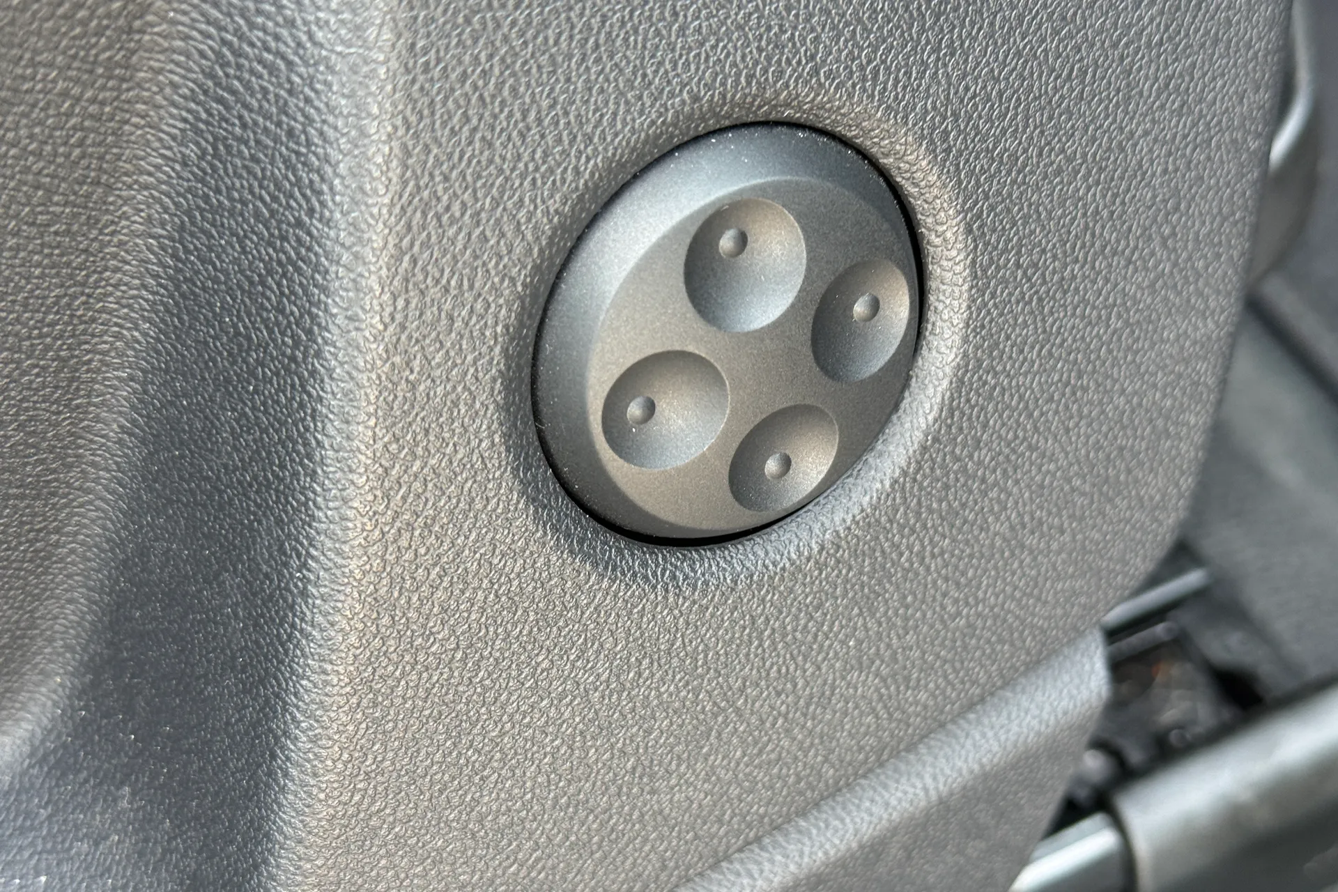 Audi Q5 thumbnail image number 31