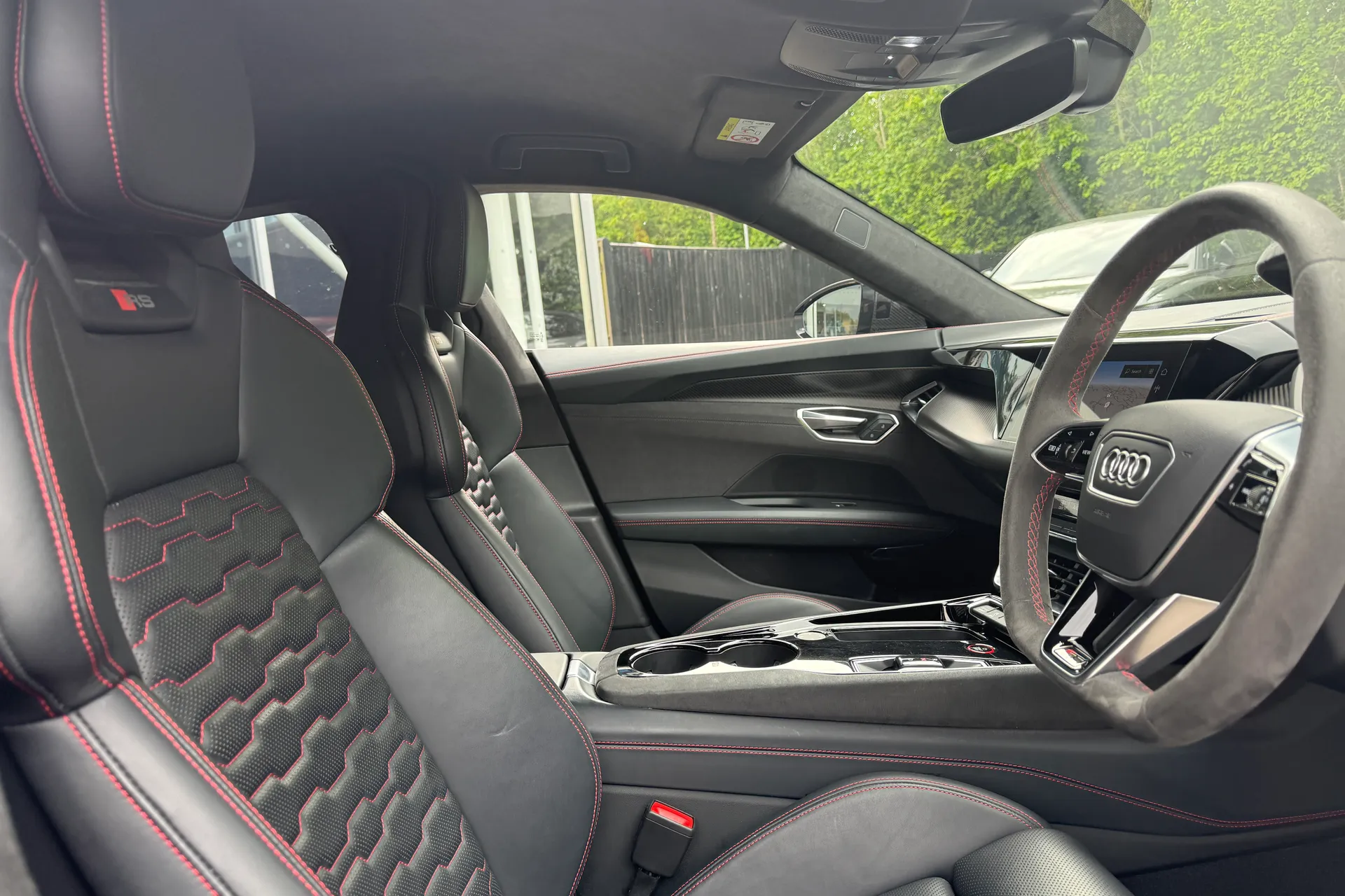 Audi RS e-tron GT thumbnail image number 58