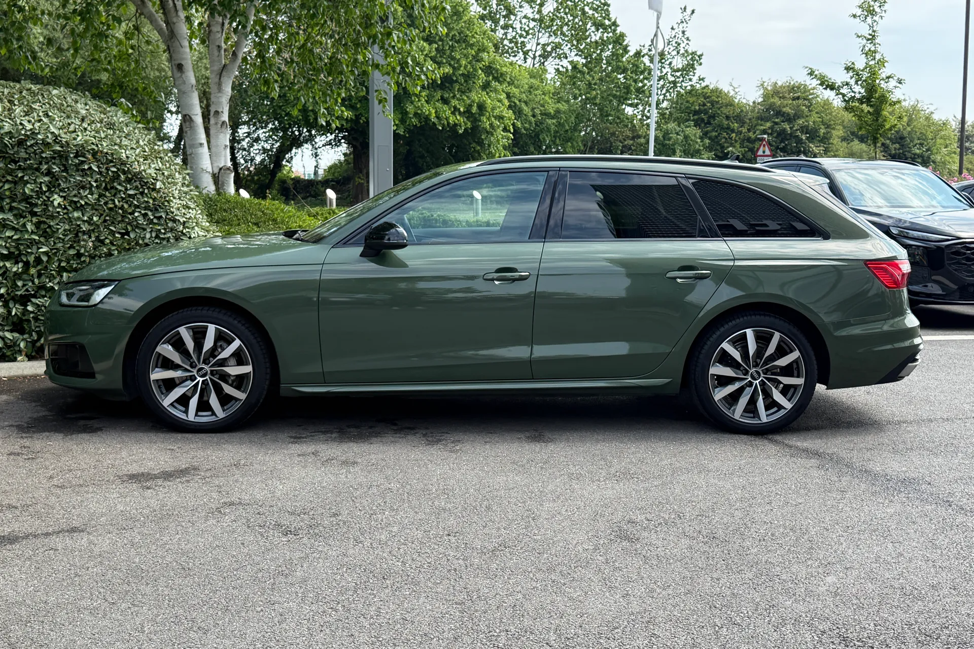 Audi A4 thumbnail image number 22
