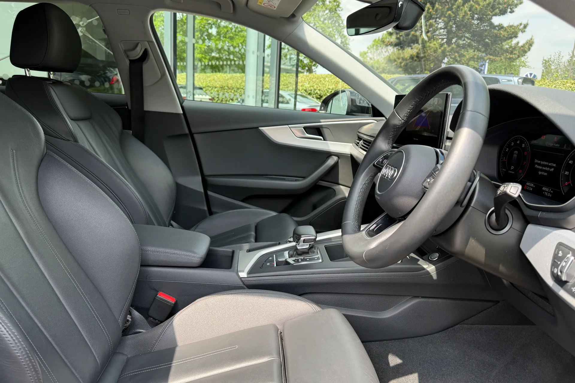 Audi A4 thumbnail image number 30