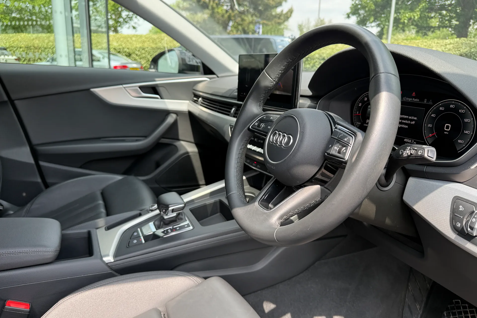 Audi A4 thumbnail image number 12