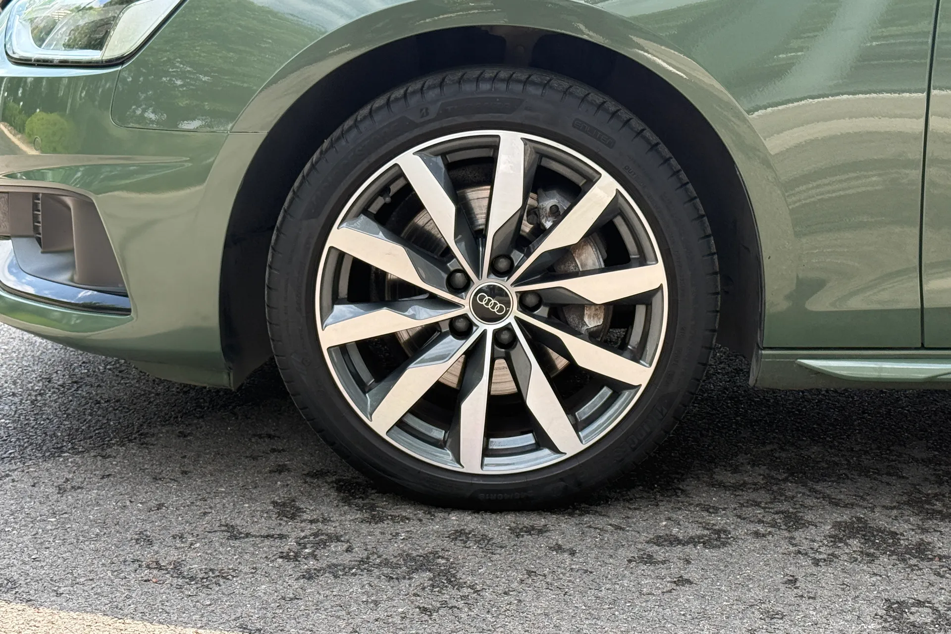 Audi A4 thumbnail image number 9