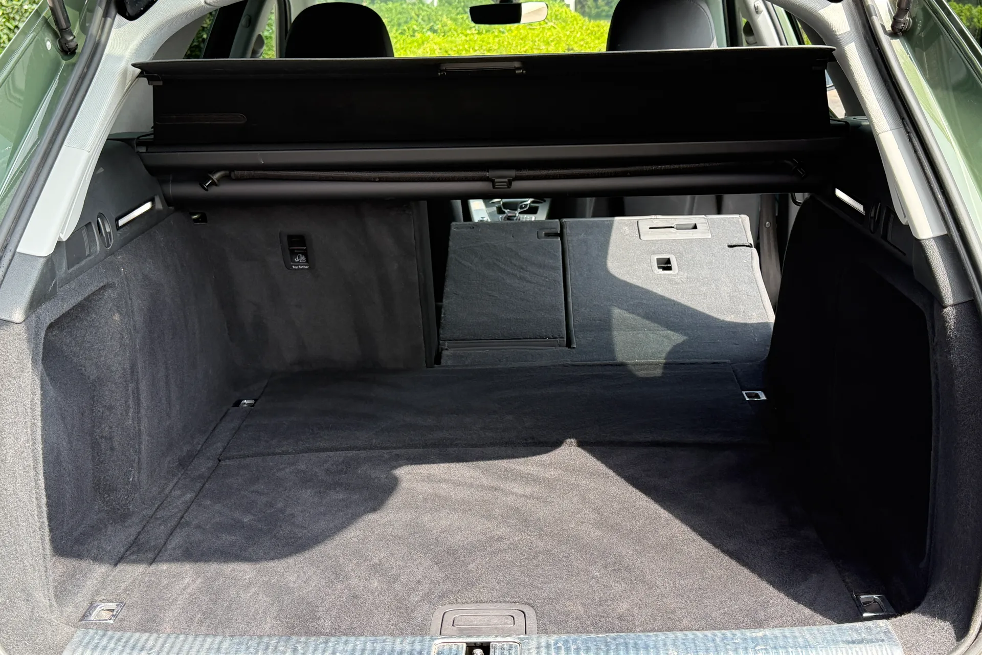 Audi A4 thumbnail image number 39