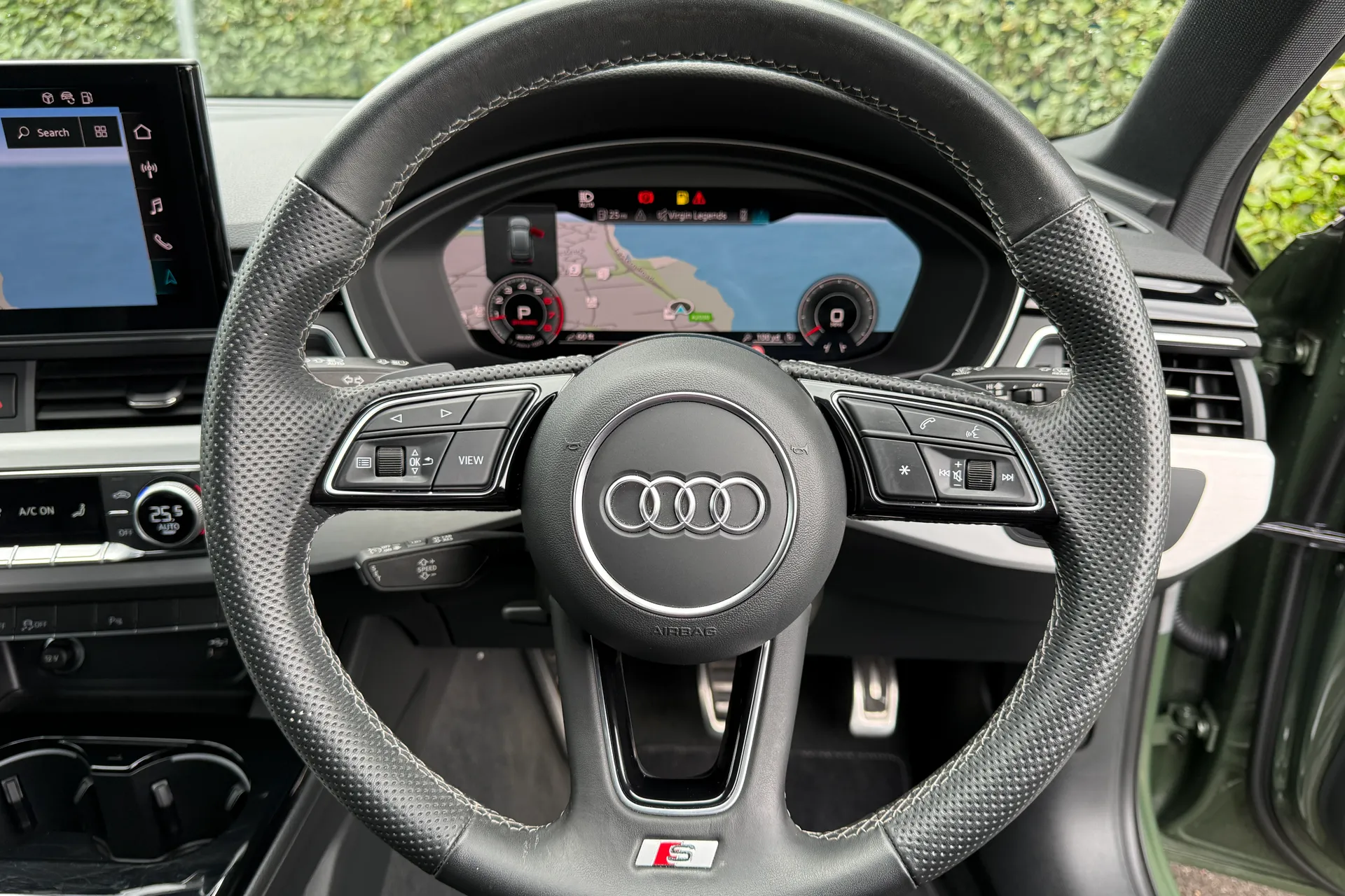 Audi A4 thumbnail image number 22