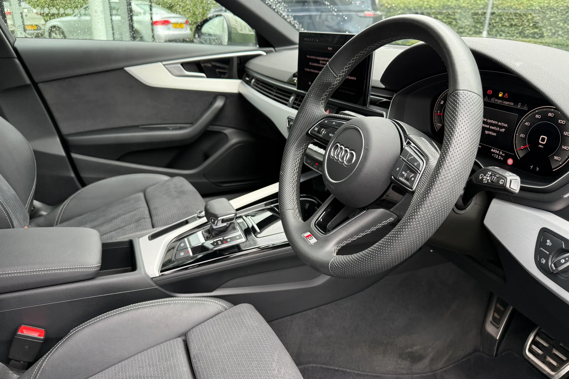 Audi A4 thumbnail image number 13