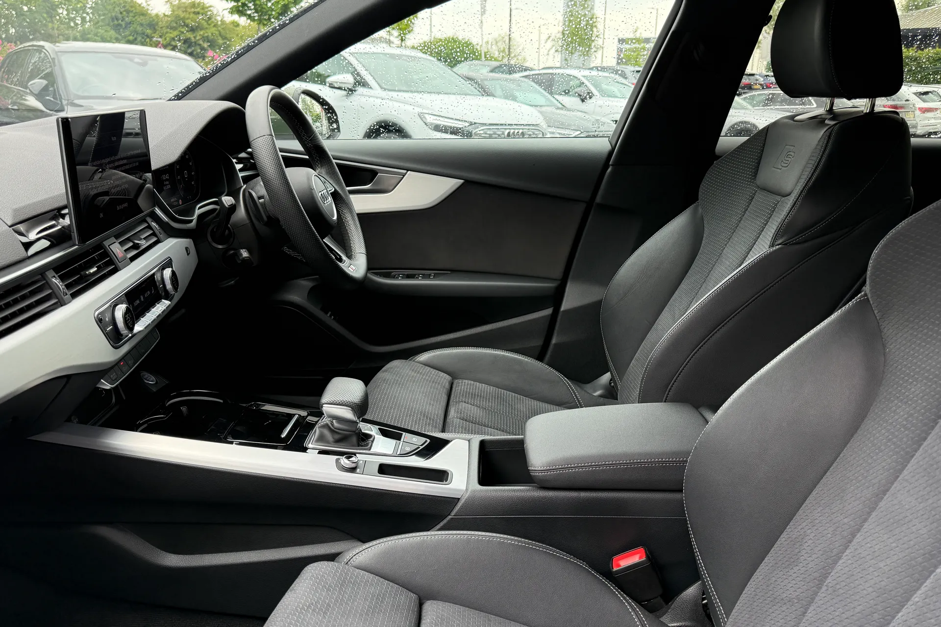 Audi A4 thumbnail image number 46