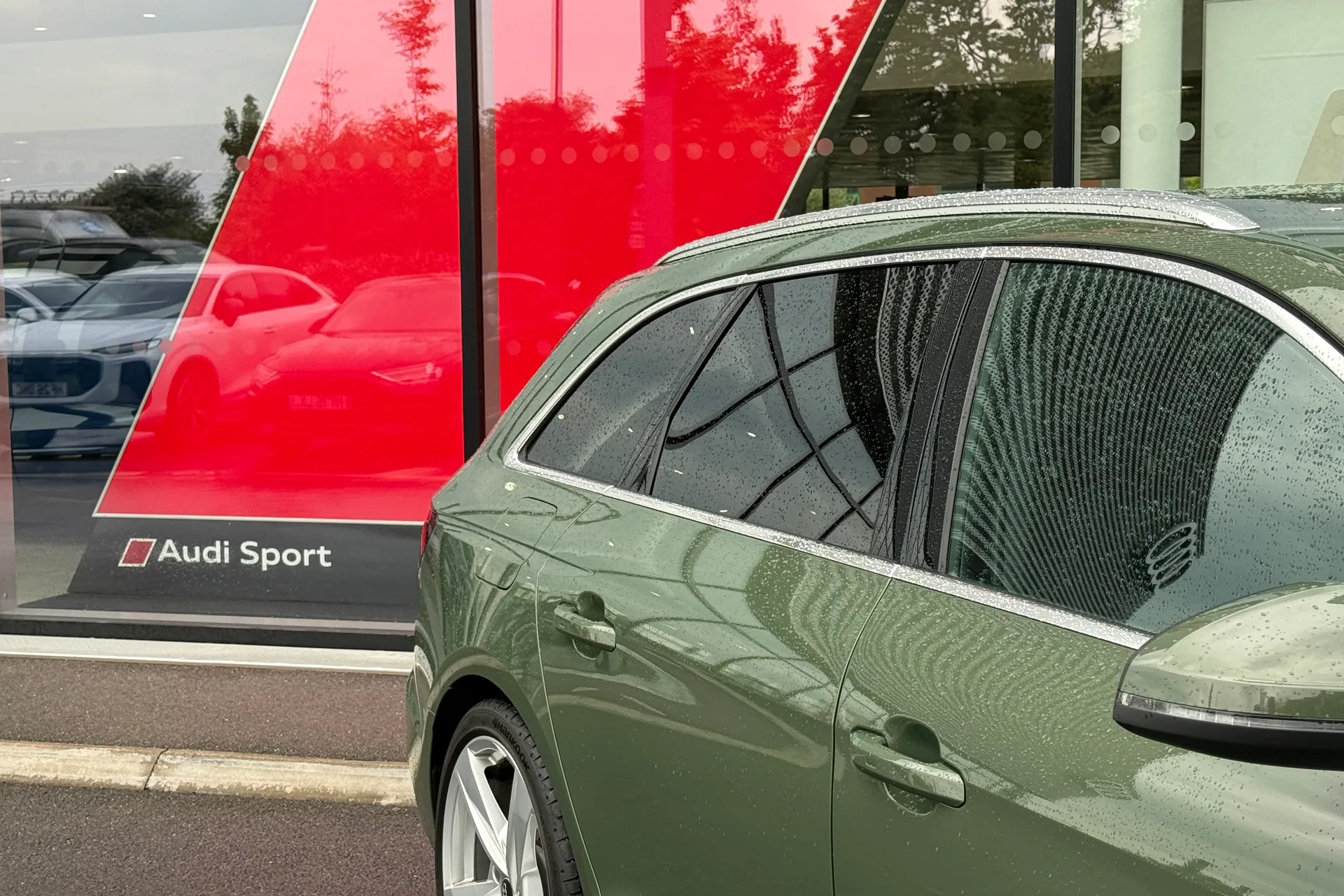 Audi A4 thumbnail image number 12