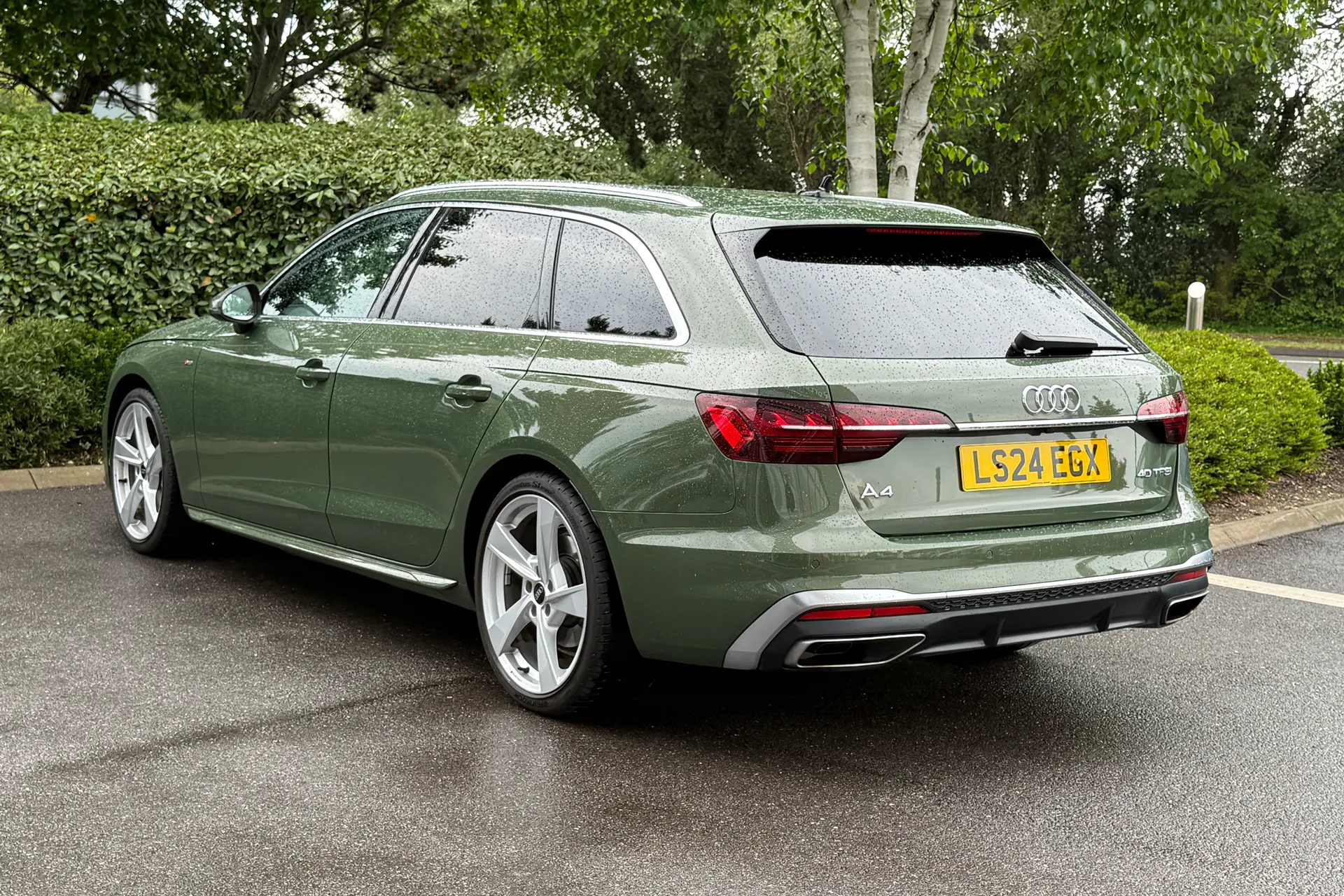Audi A4 thumbnail image number 31