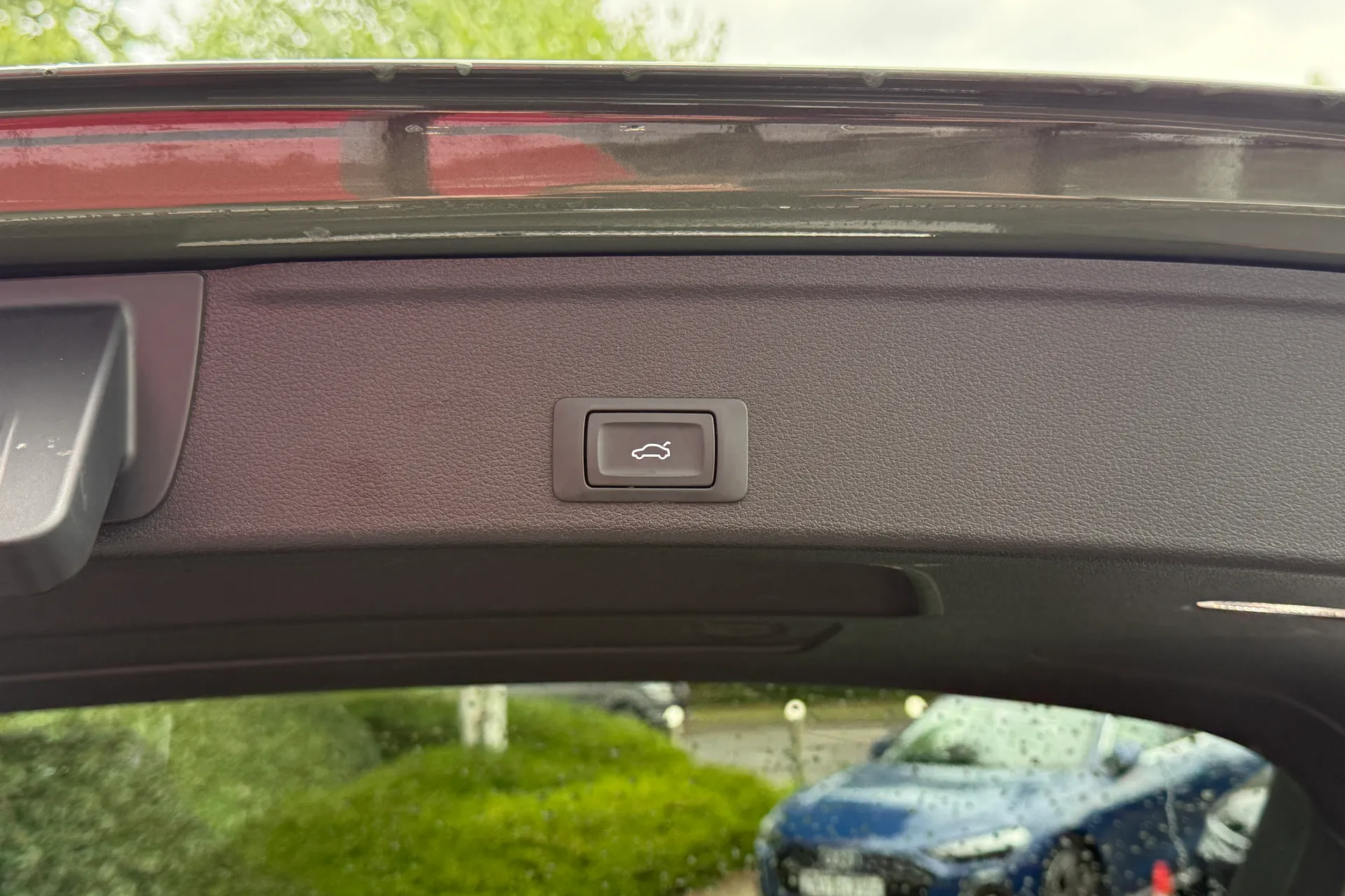 Audi A4 thumbnail image number 43