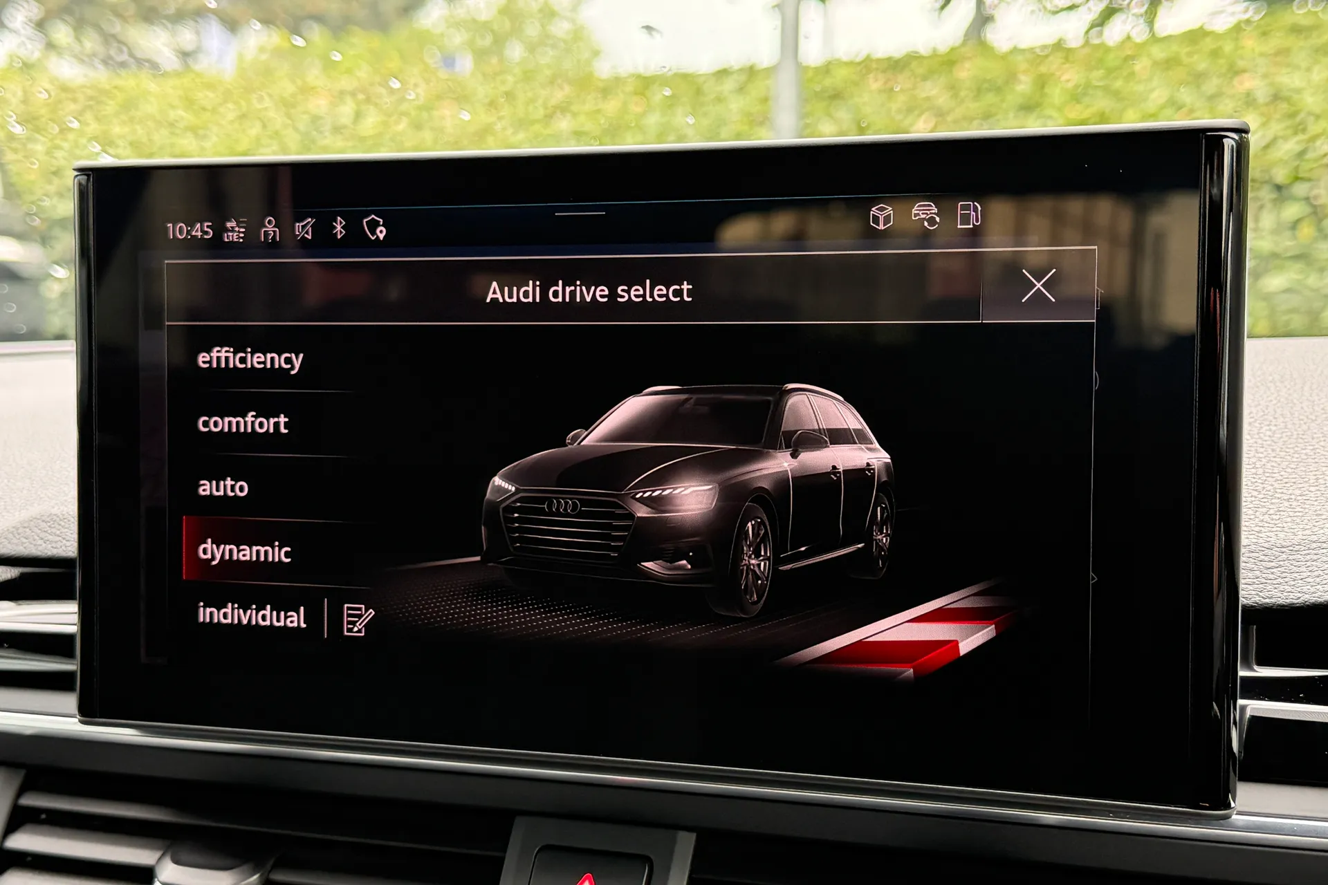 Audi A4 thumbnail image number 36