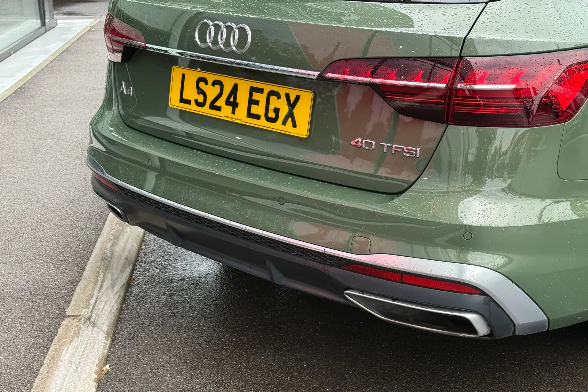 Audi A4 thumbnail image number 19