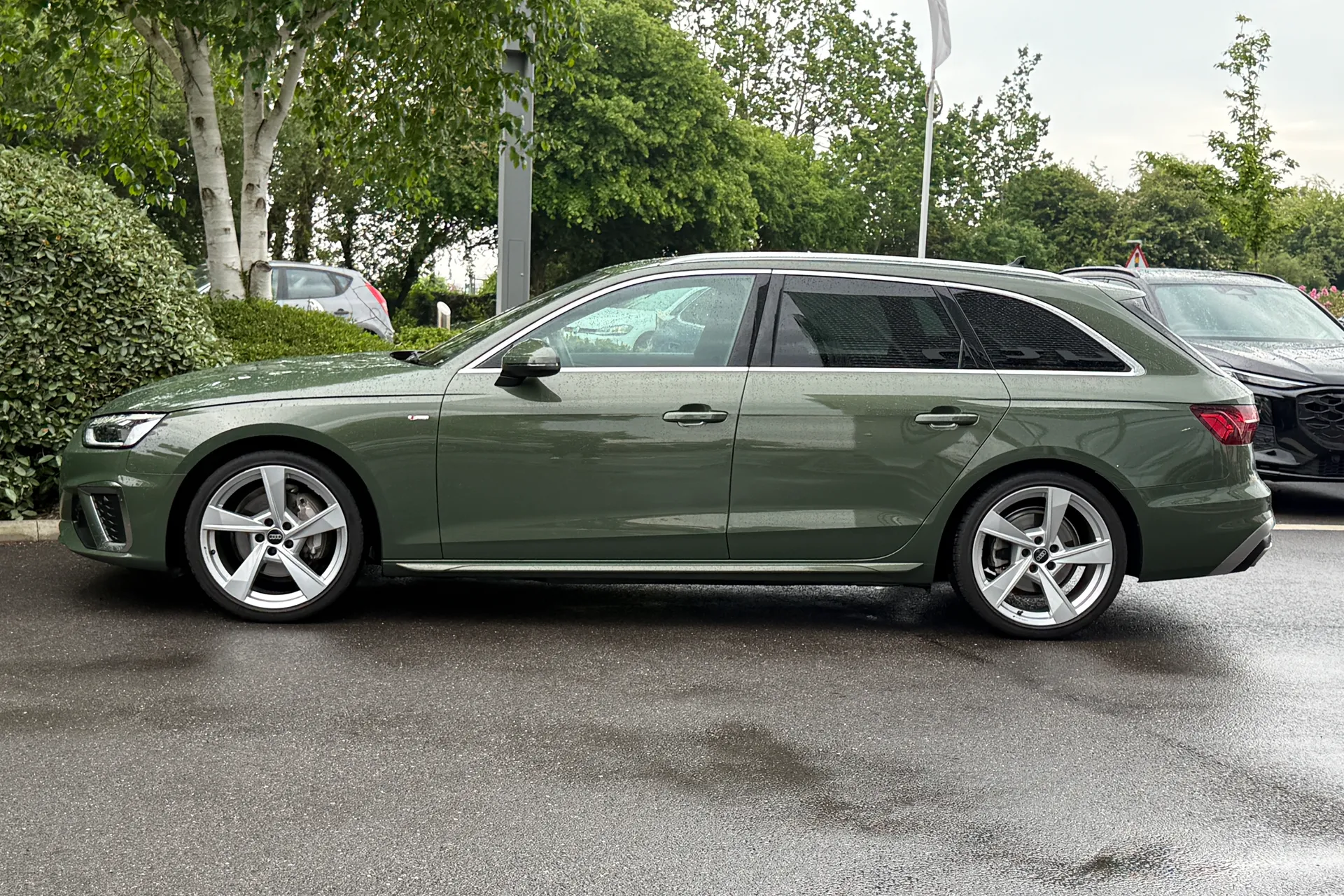 Audi A4 thumbnail image number 33