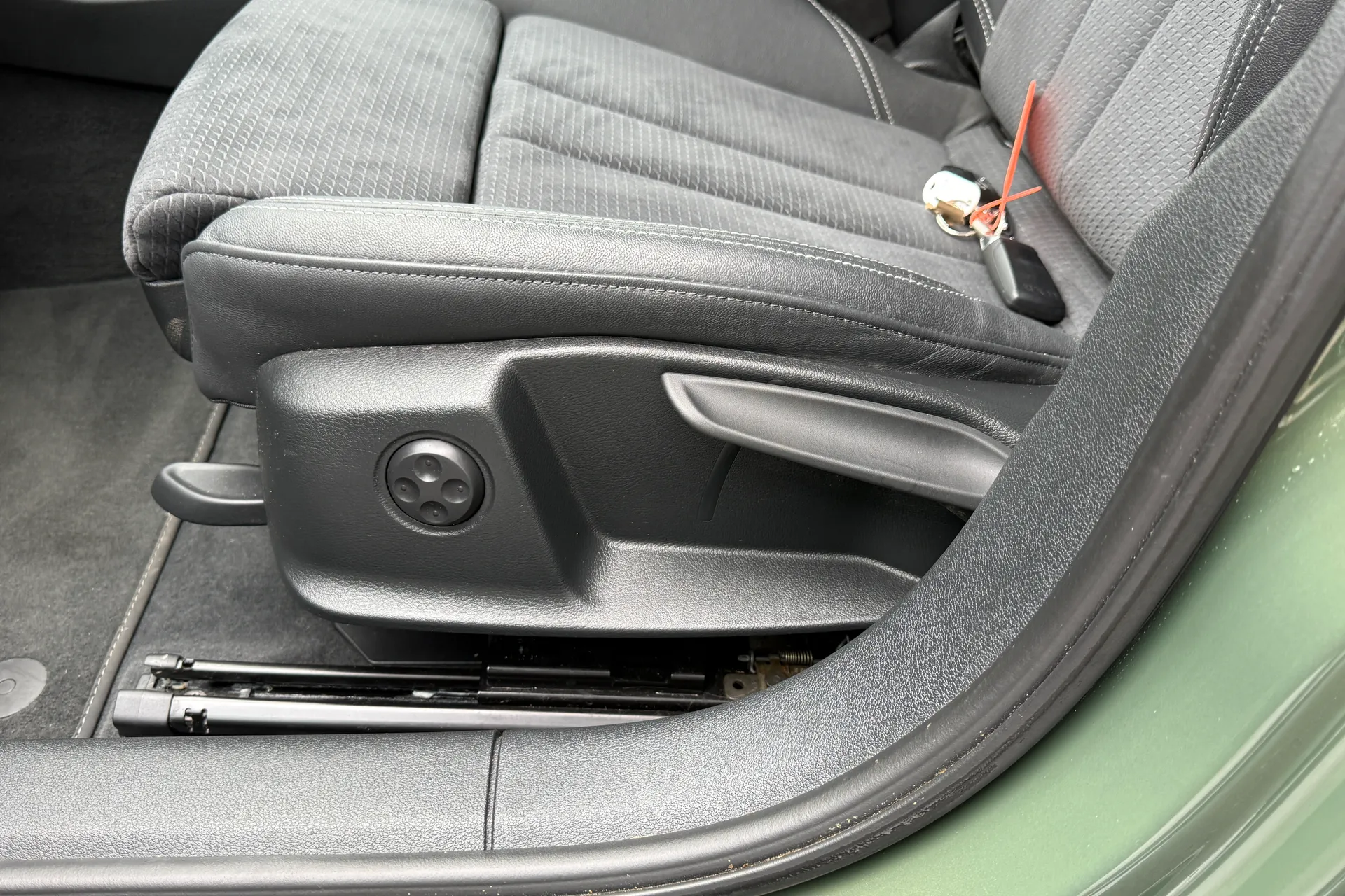 Audi A4 thumbnail image number 49