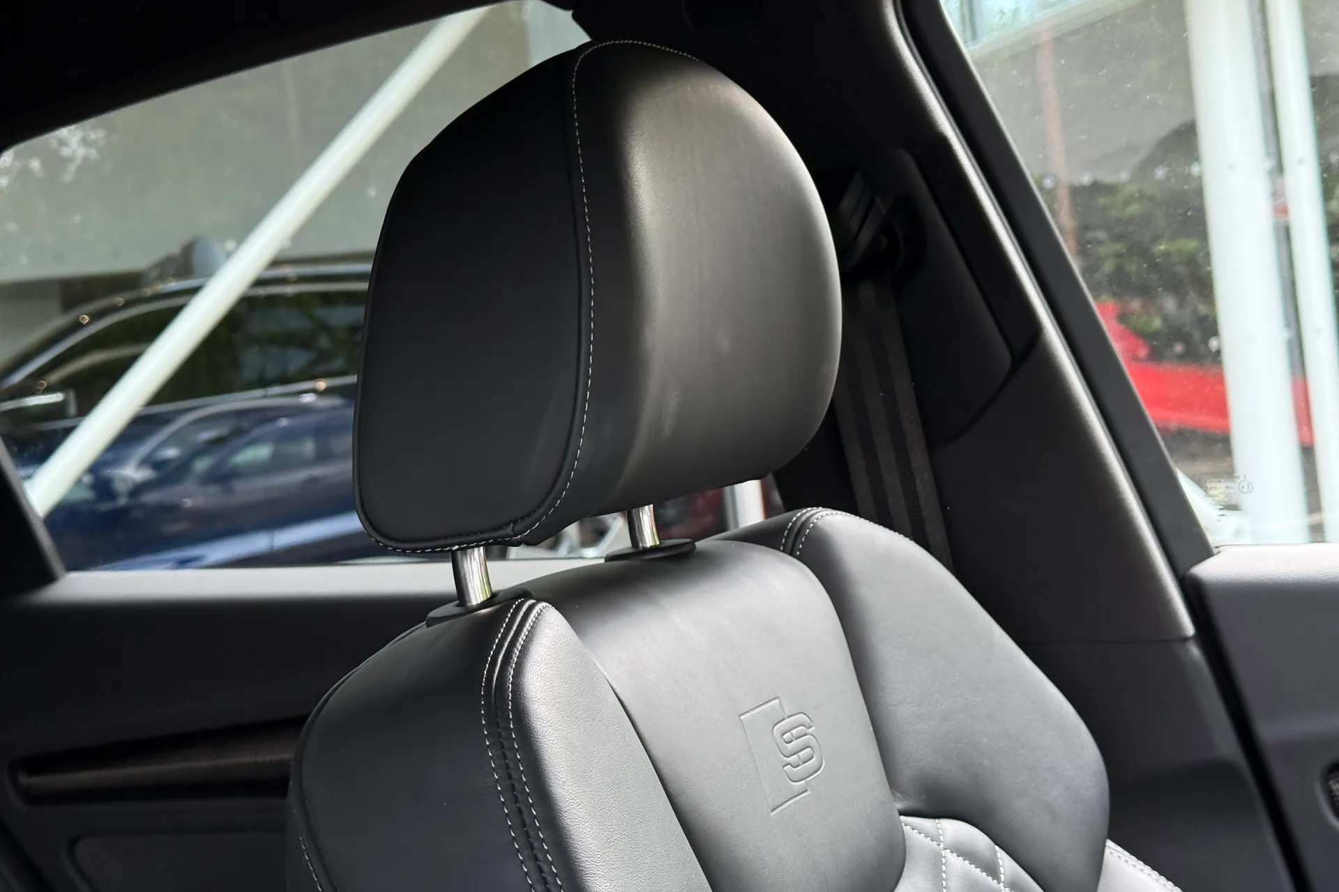 Audi Q5 thumbnail image number 27