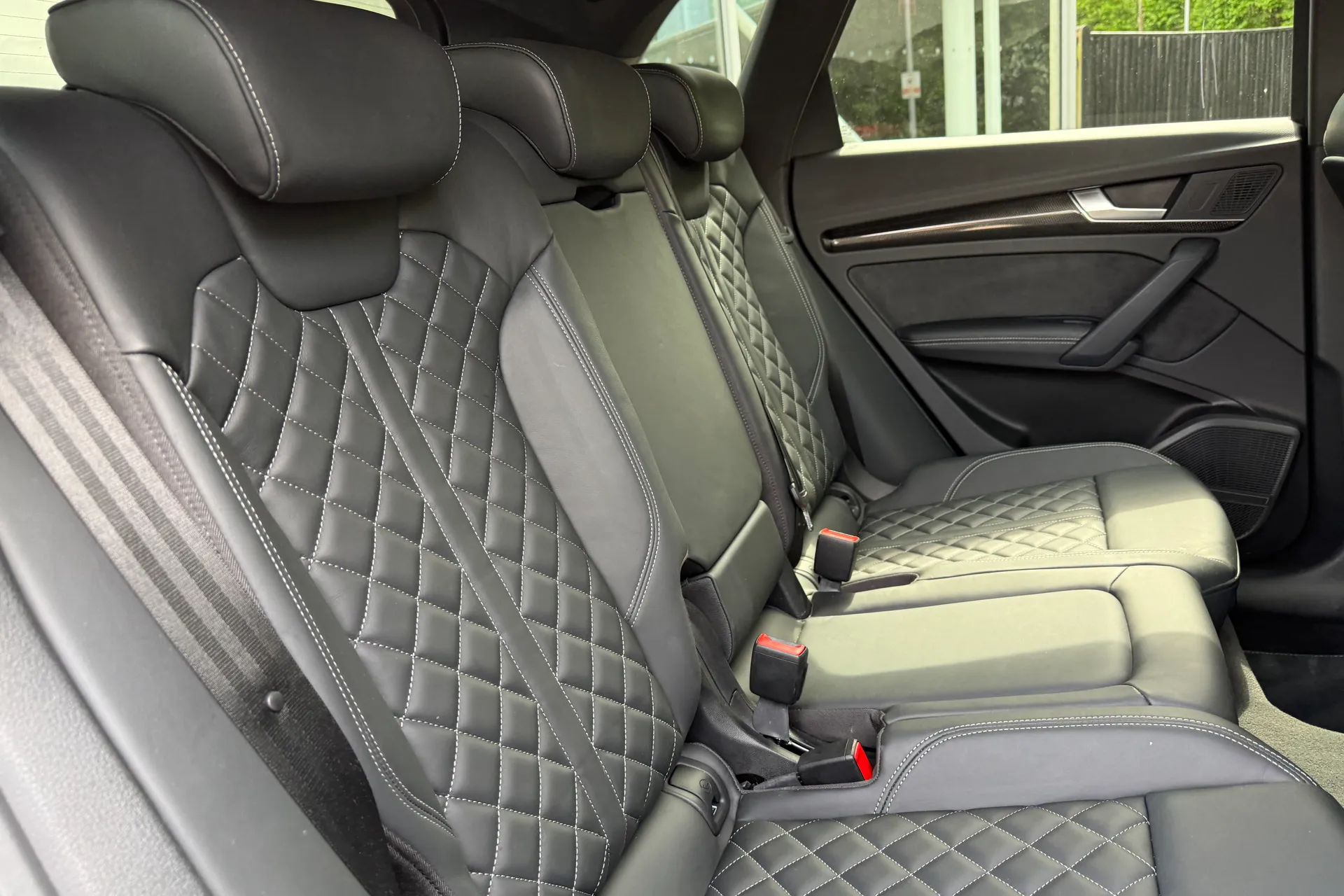 Audi Q5 thumbnail image number 36