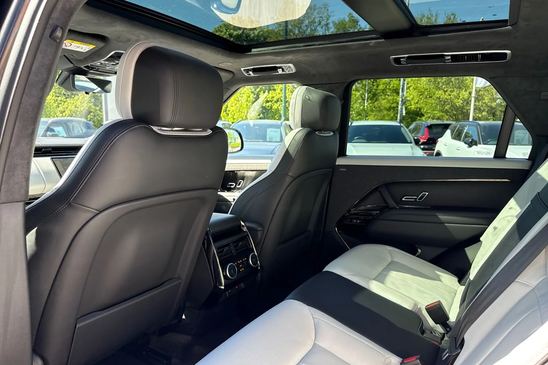 LAND ROVER RANGE ROVER SPORT thumbnail image number 32