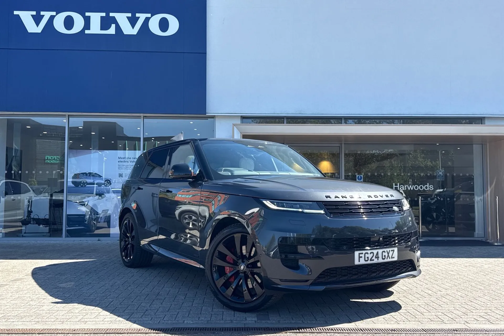 LAND ROVER RANGE ROVER SPORT focused image