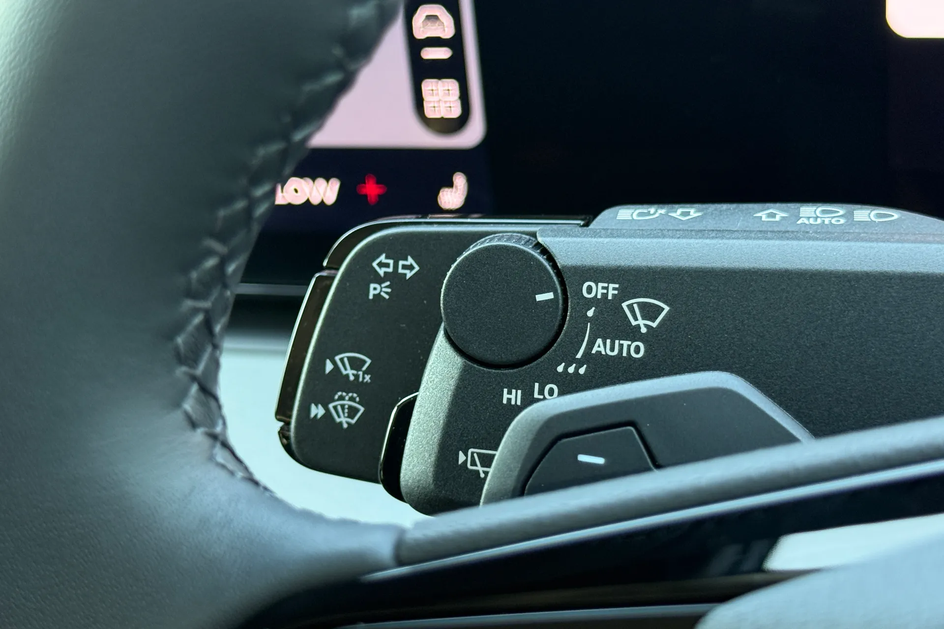 Audi Q3 thumbnail image number 22
