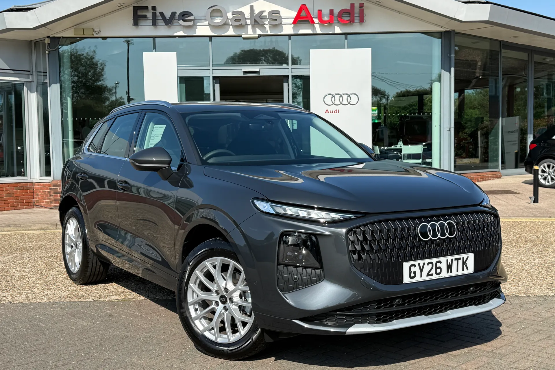 Audi Q3 focused image