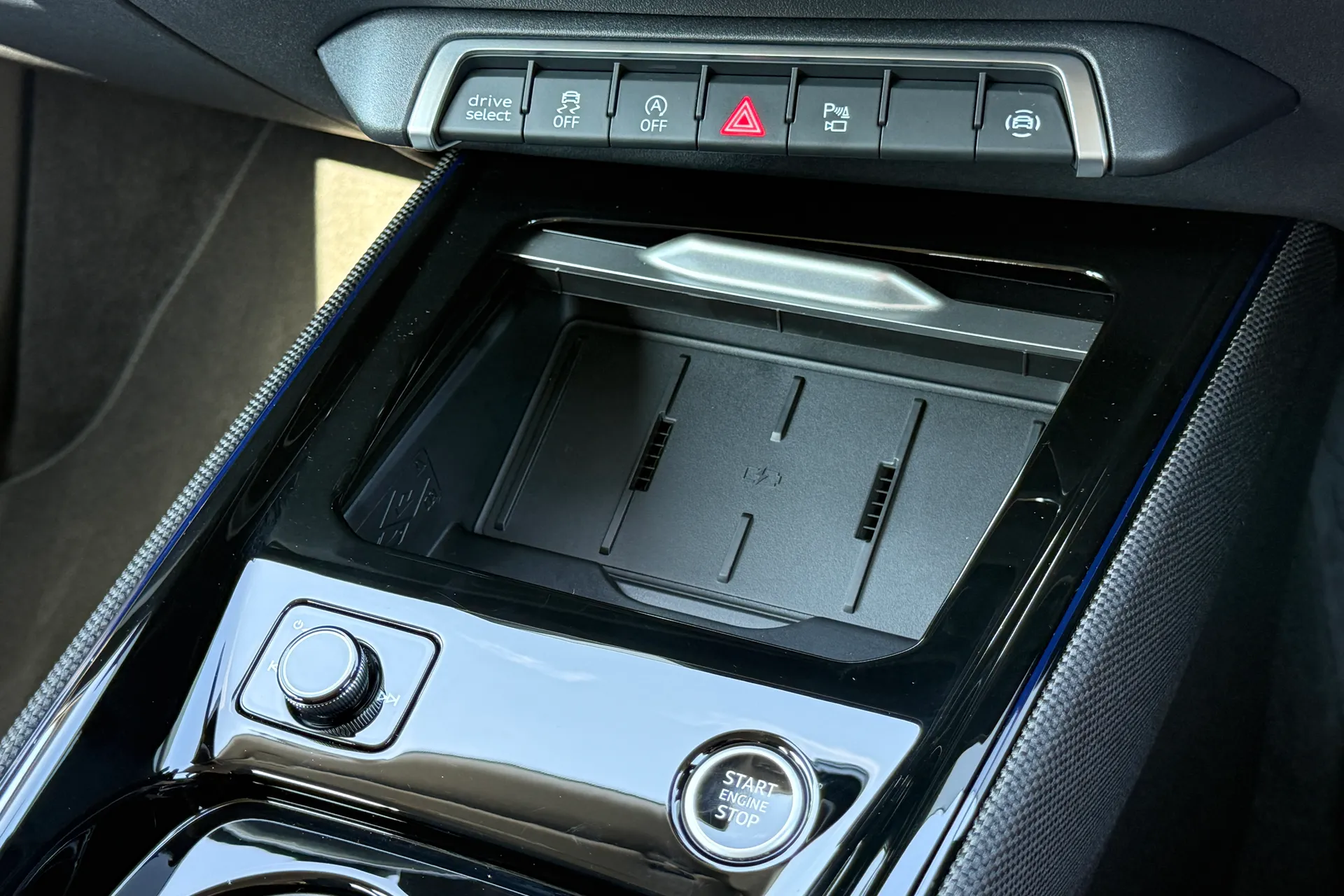 Audi Q3 thumbnail image number 18