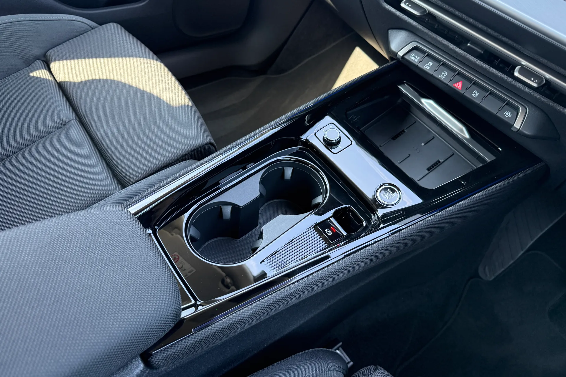 Audi Q3 thumbnail image number 43