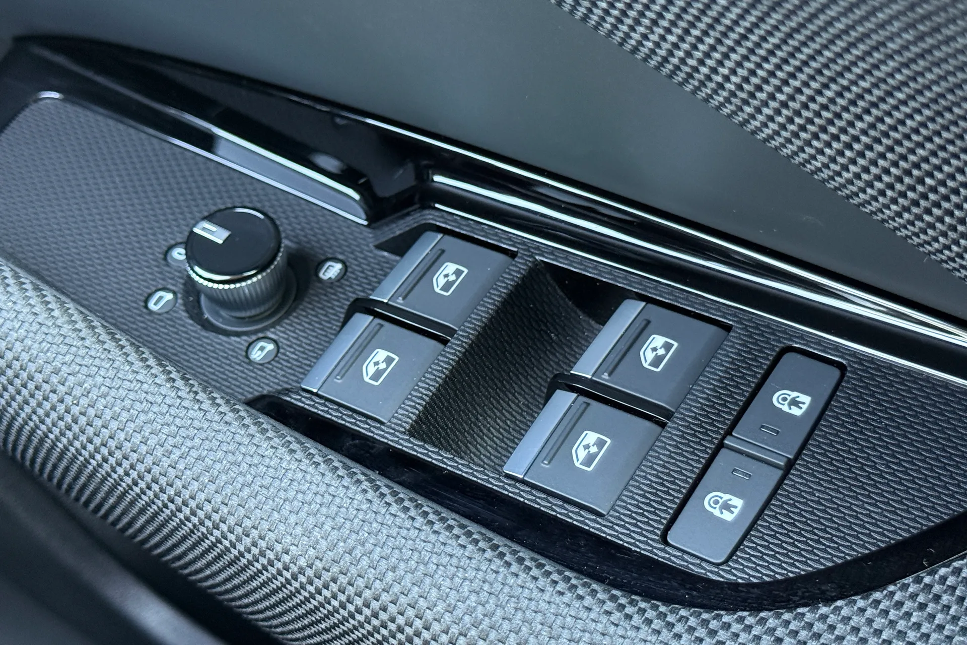 Audi Q3 thumbnail image number 20