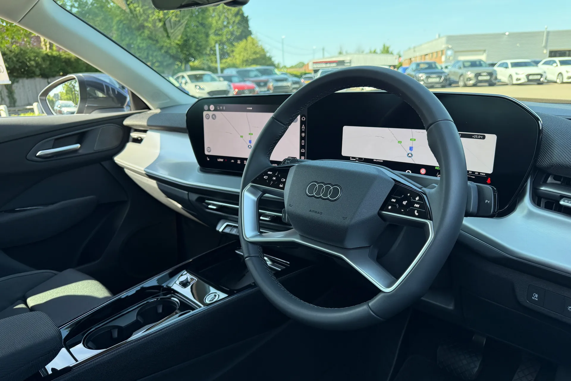 Audi Q3 thumbnail image number 30