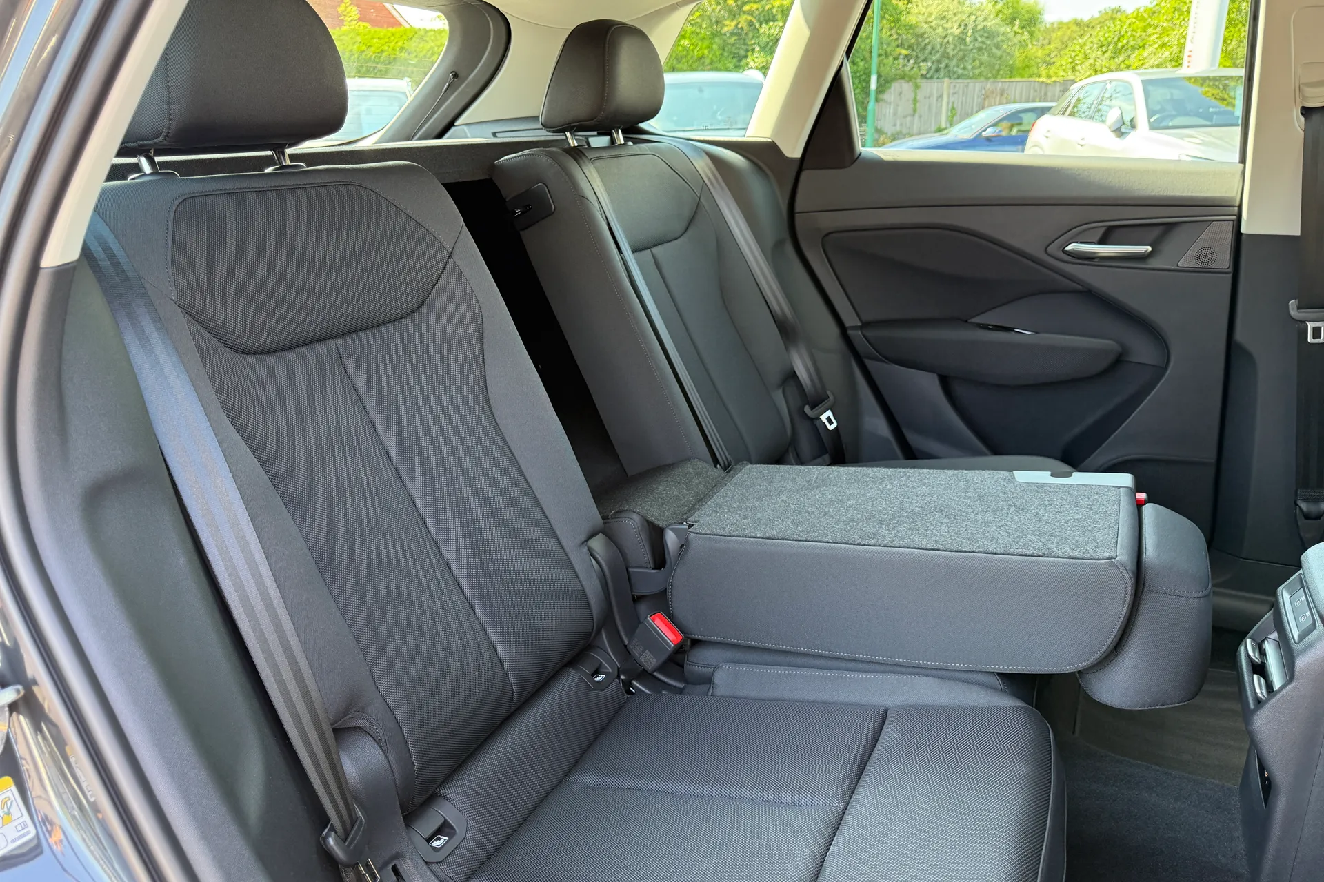 Audi Q3 thumbnail image number 48