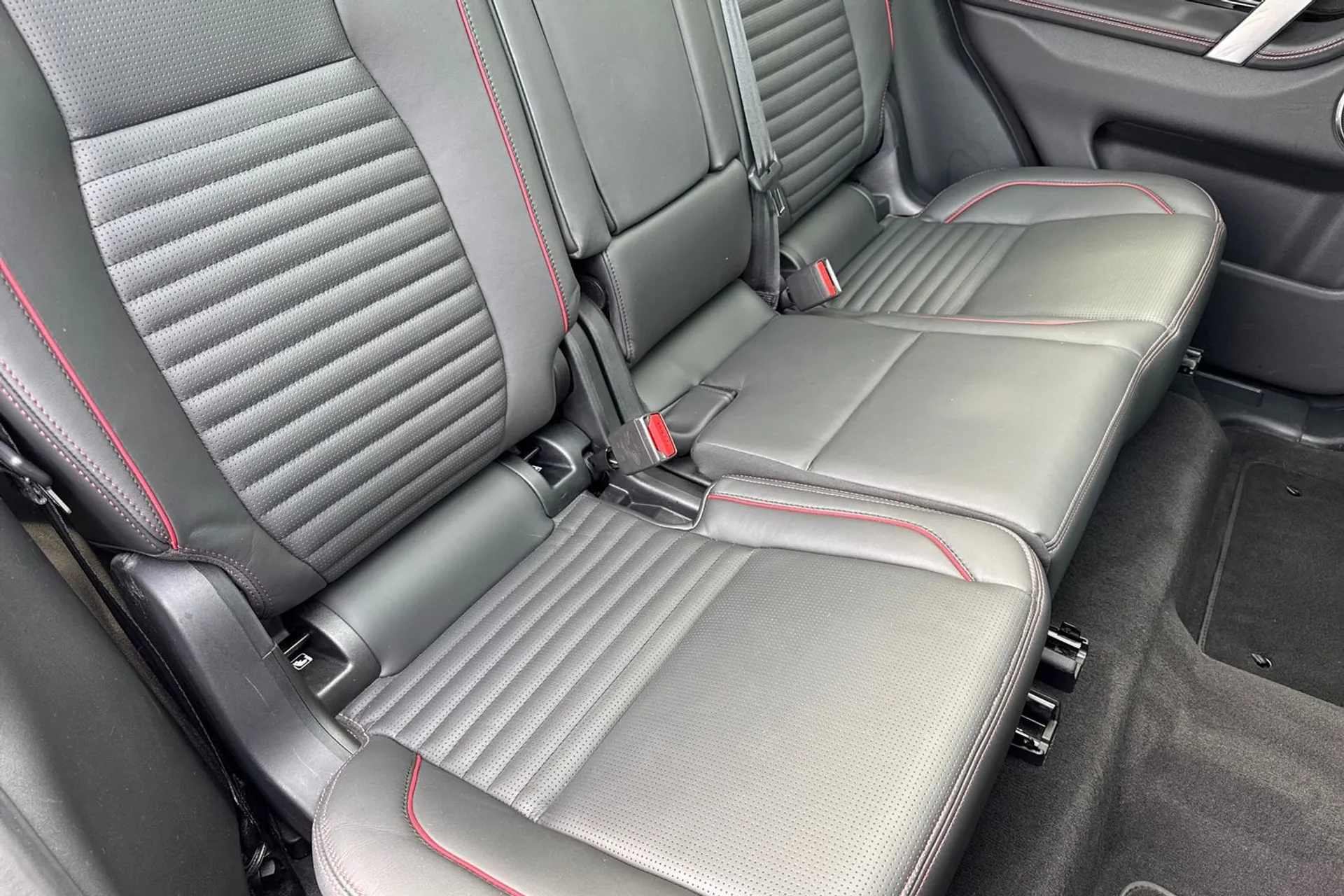 LAND ROVER DISCOVERY SPORT thumbnail image number 25
