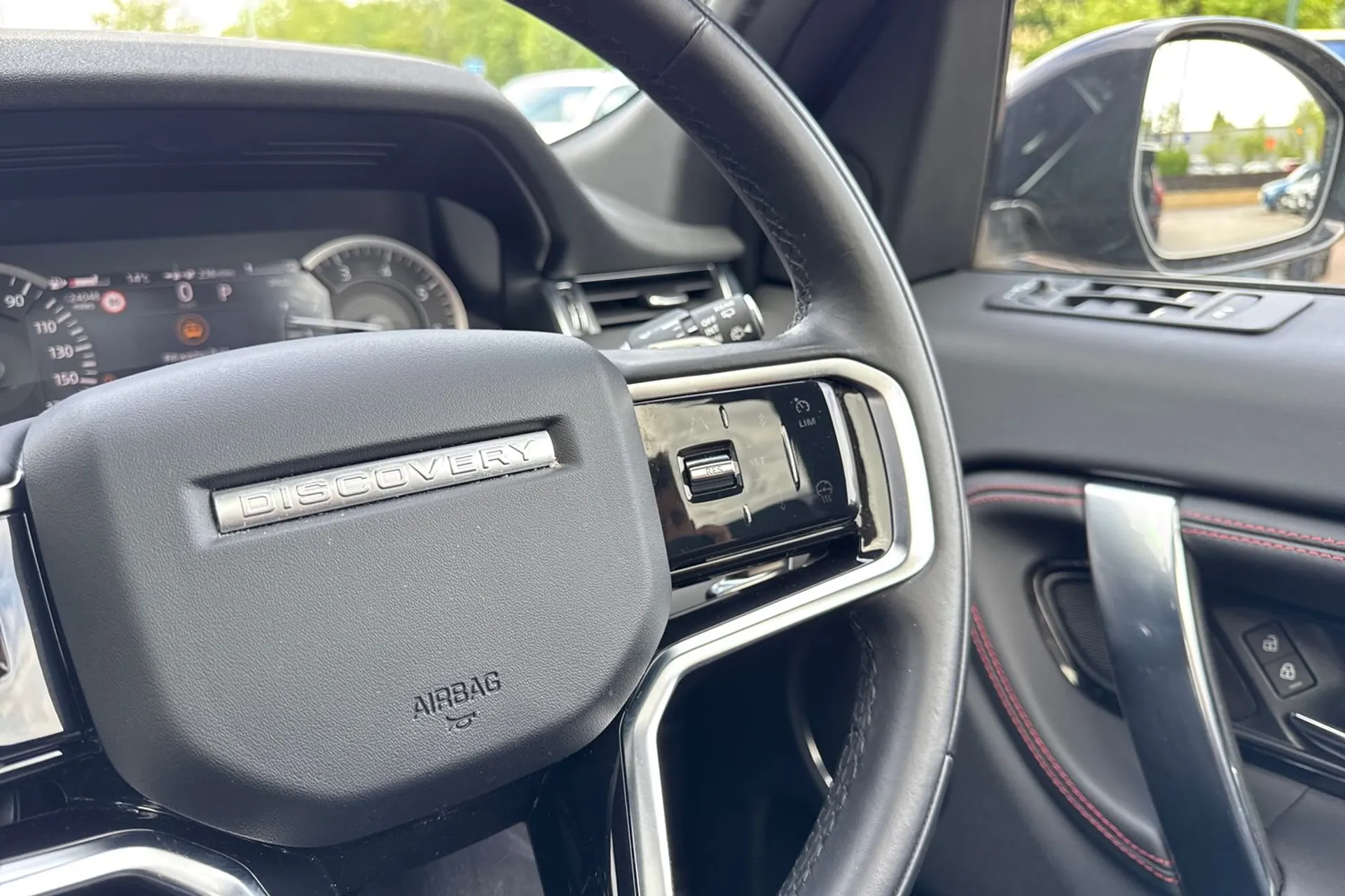 LAND ROVER DISCOVERY SPORT thumbnail image number 37