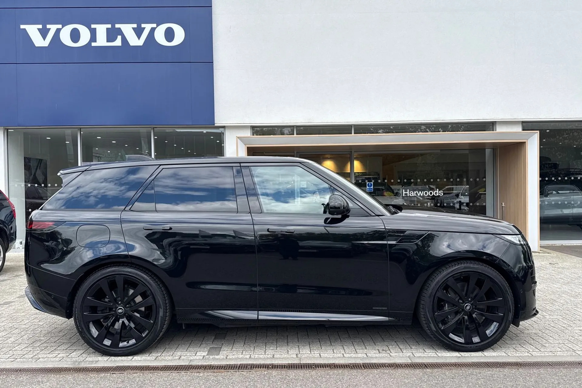 LAND ROVER RANGE ROVER SPORT thumbnail image number 2