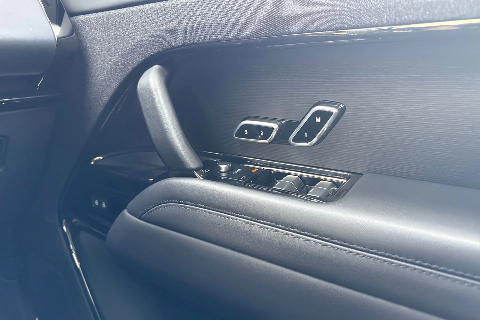 LAND ROVER RANGE ROVER SPORT thumbnail image number 41