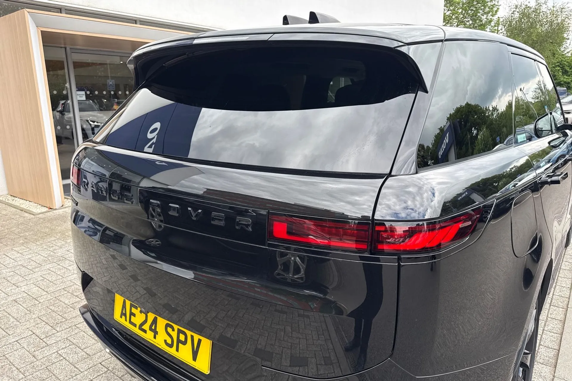 LAND ROVER RANGE ROVER SPORT thumbnail image number 16