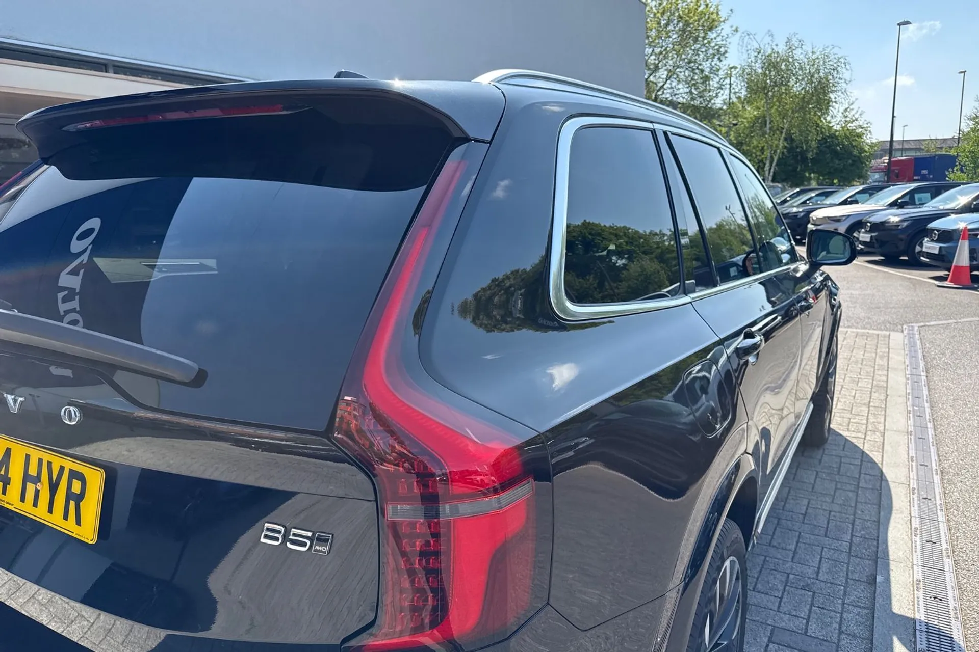 Volvo XC90 thumbnail image number 17