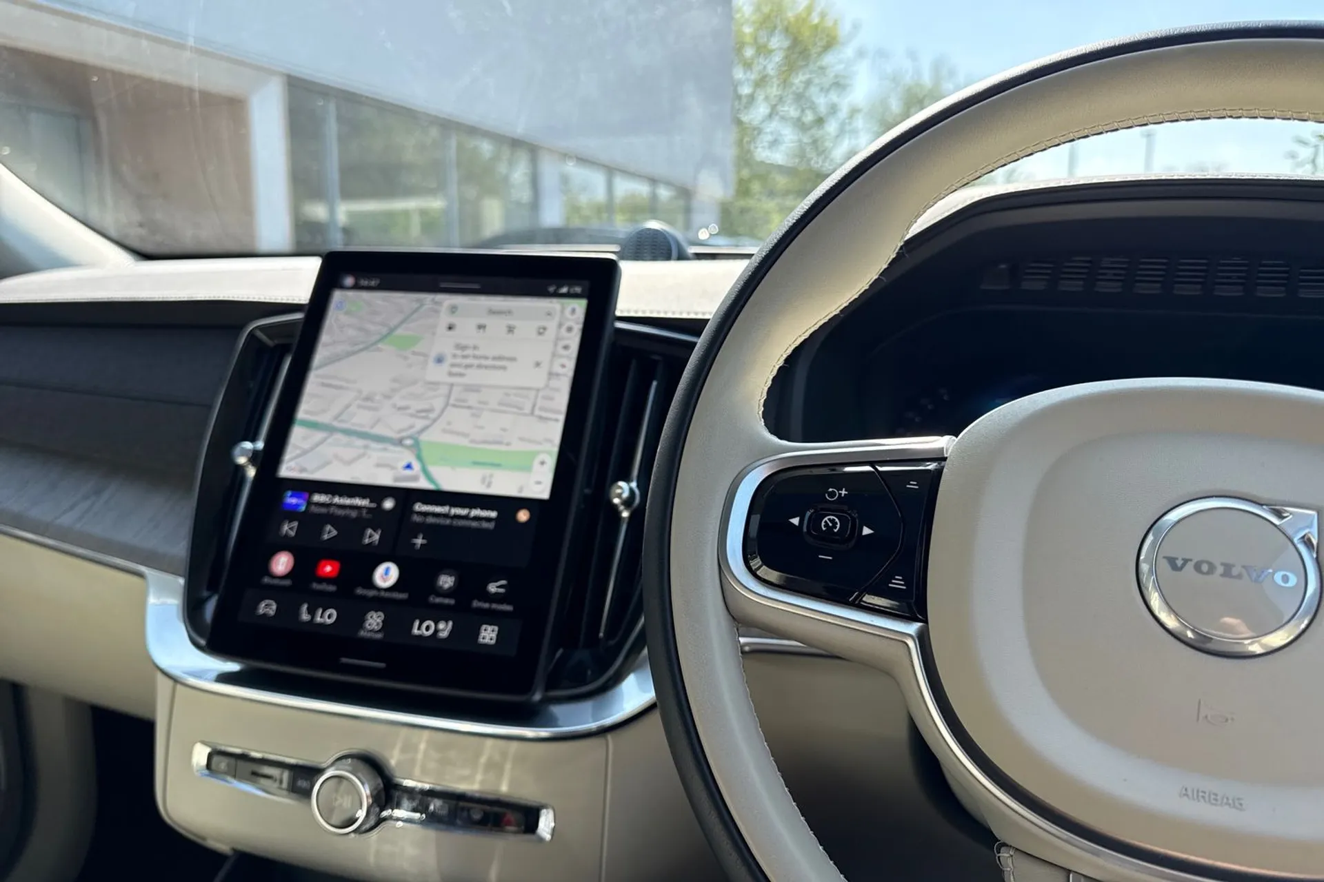 Volvo XC90 thumbnail image number 38