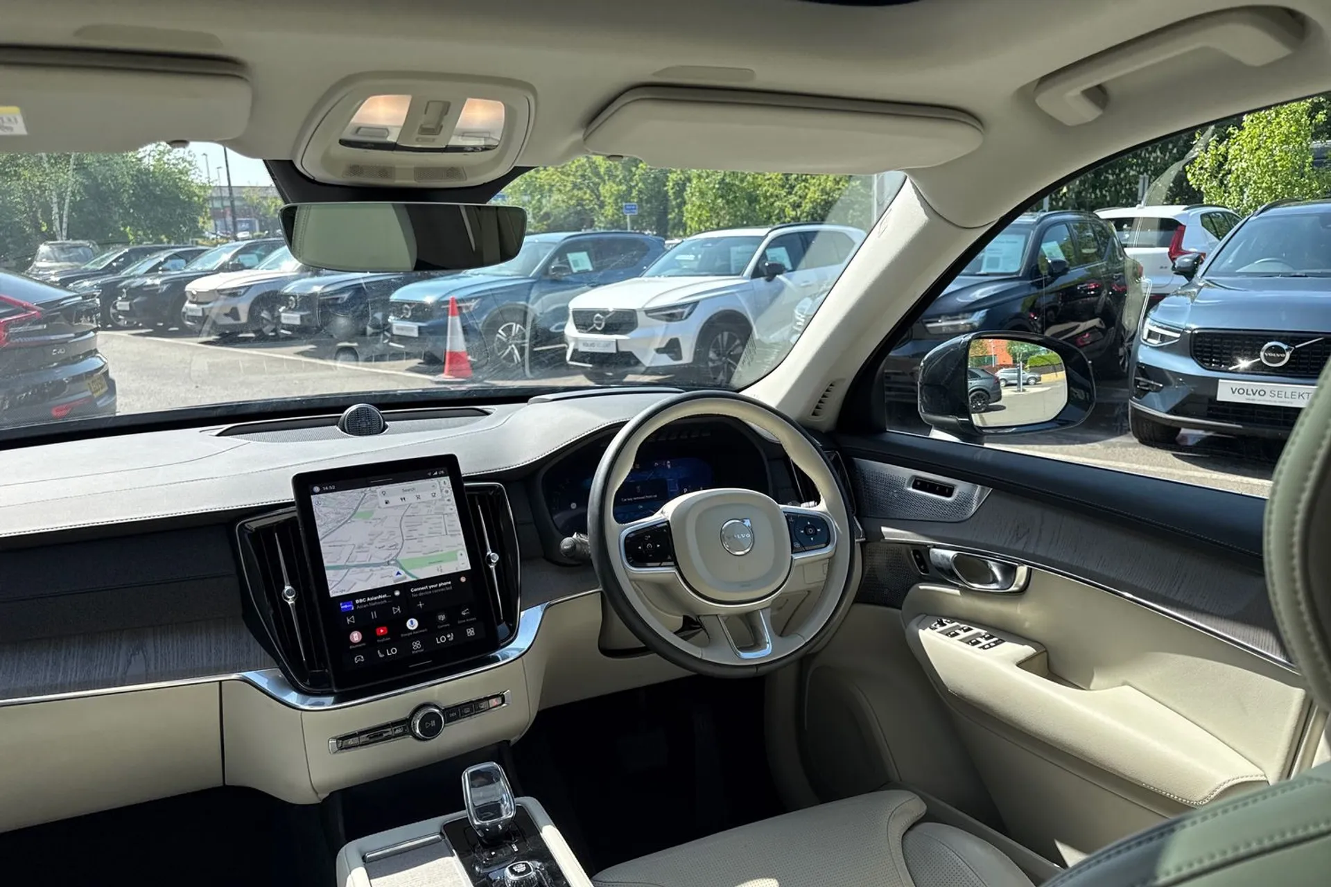 Volvo XC90 thumbnail image number 35