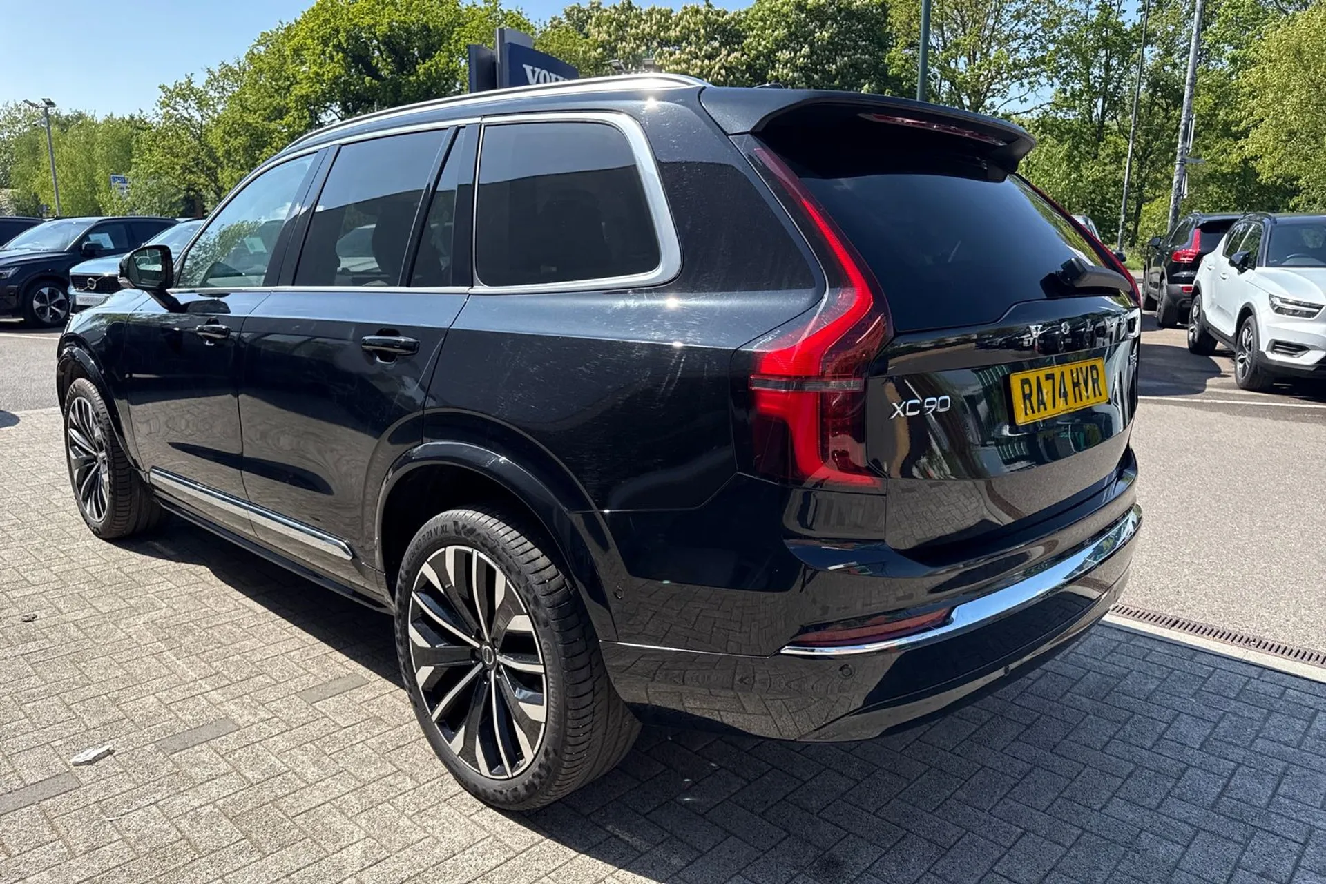 Volvo XC90 thumbnail image number 12
