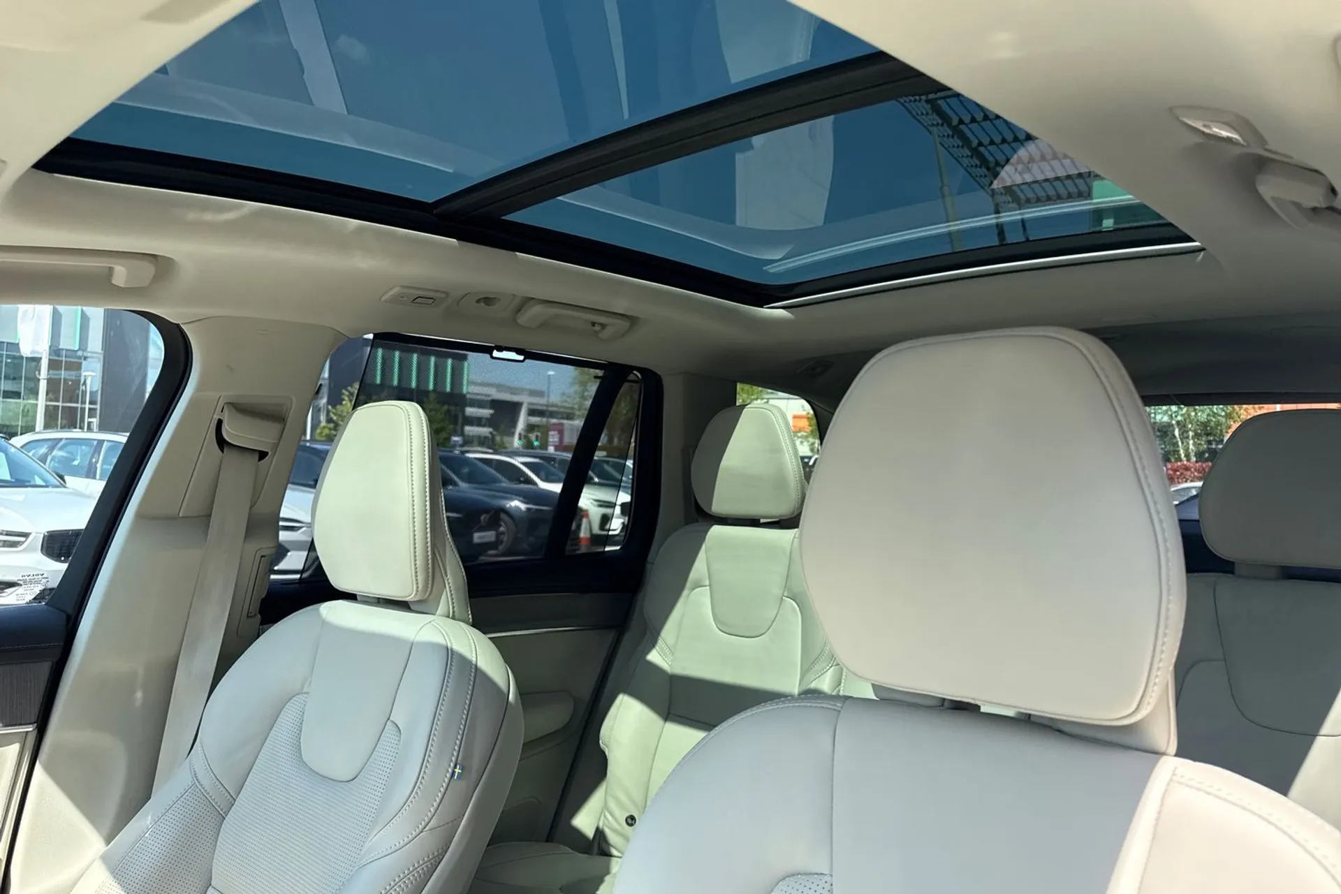 Volvo XC90 thumbnail image number 31