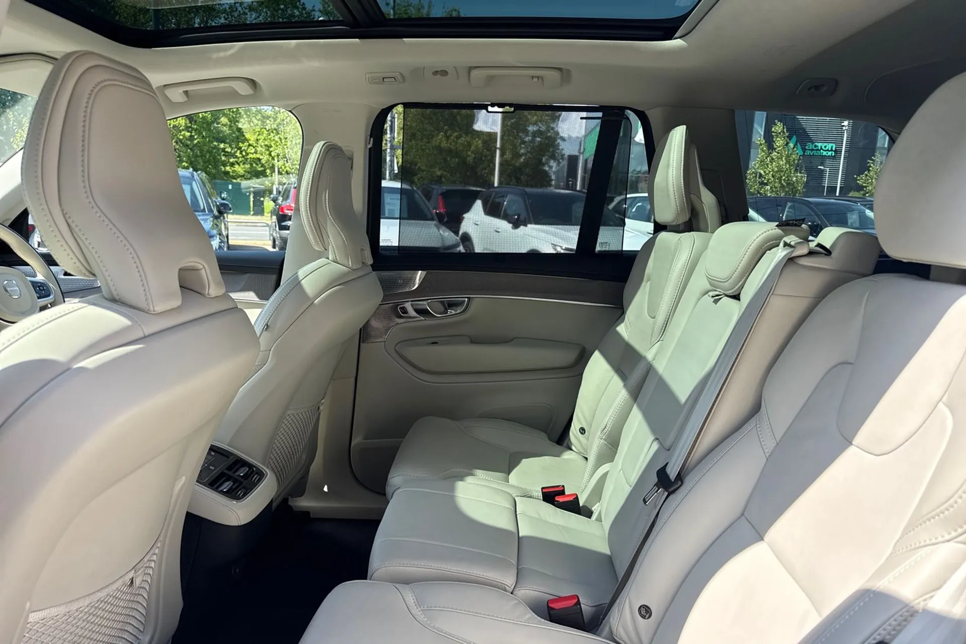 Volvo XC90 thumbnail image number 32