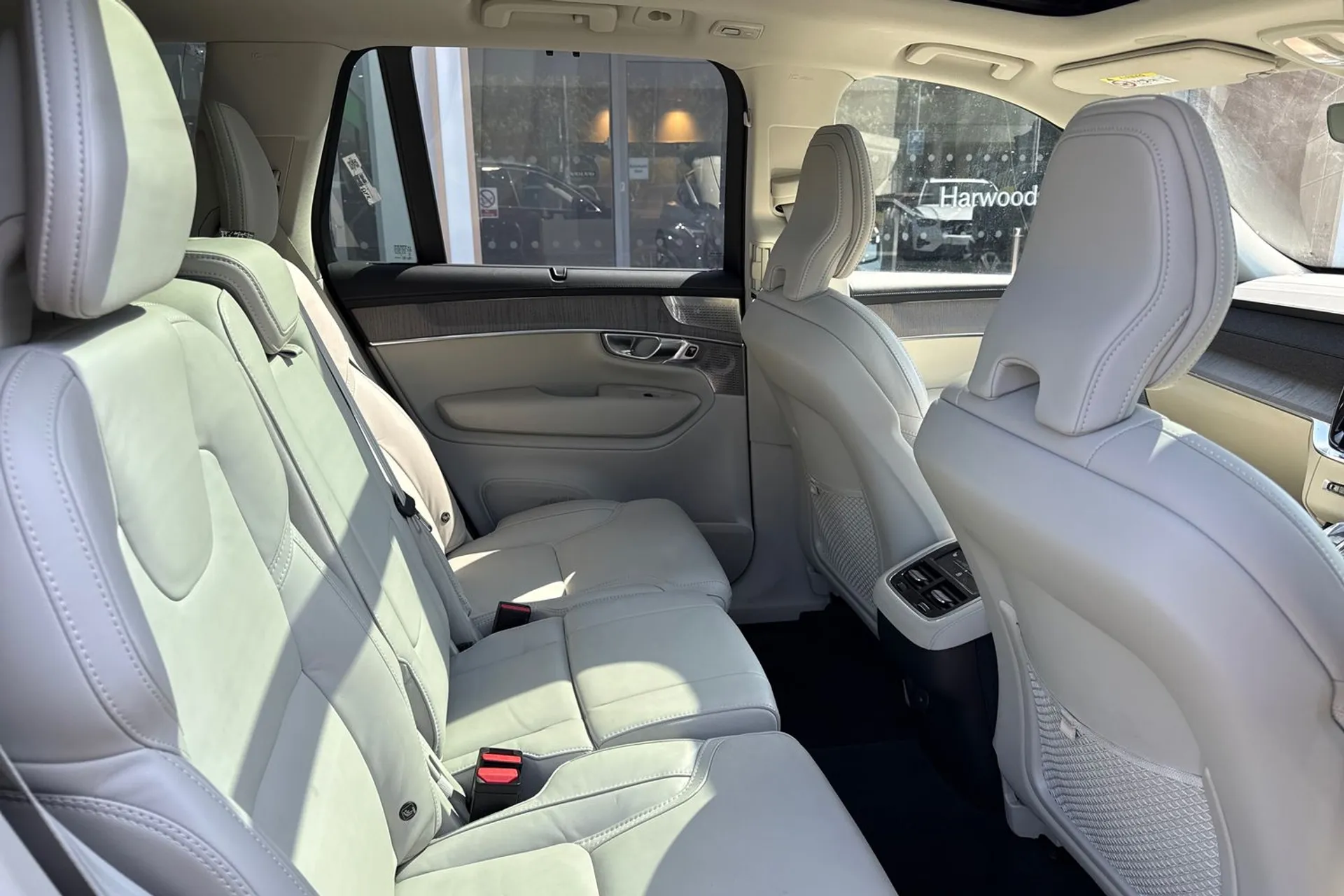 Volvo XC90 thumbnail image number 25
