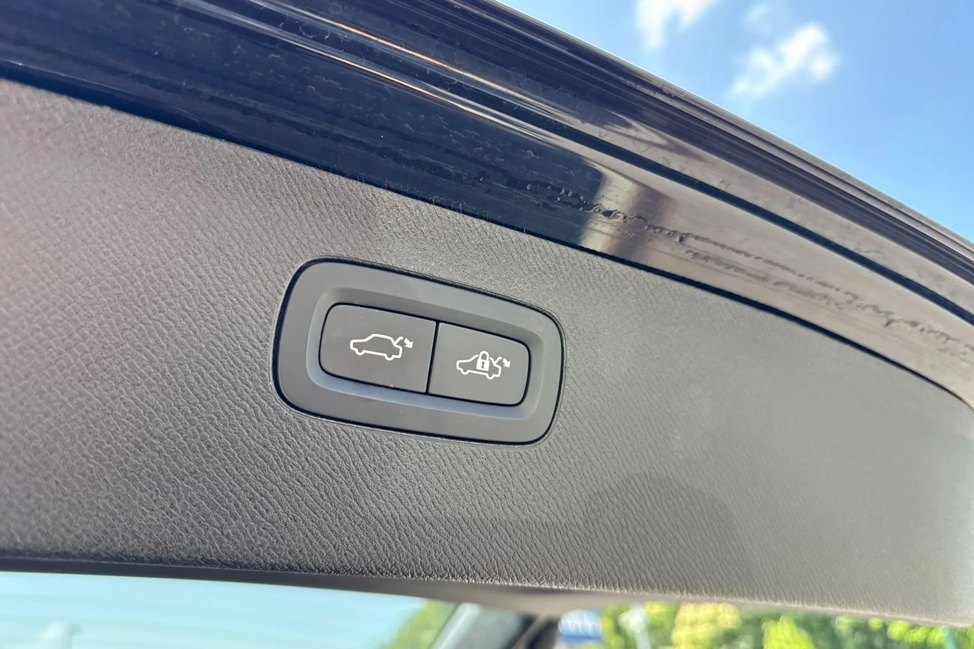 Volvo XC90 thumbnail image number 23