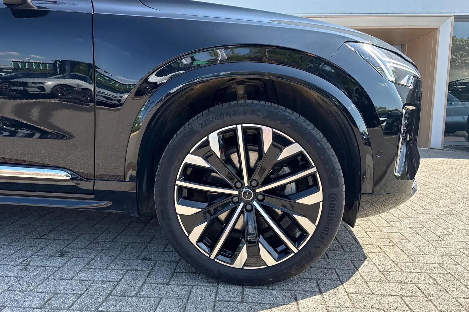 Volvo XC90 thumbnail image number 16