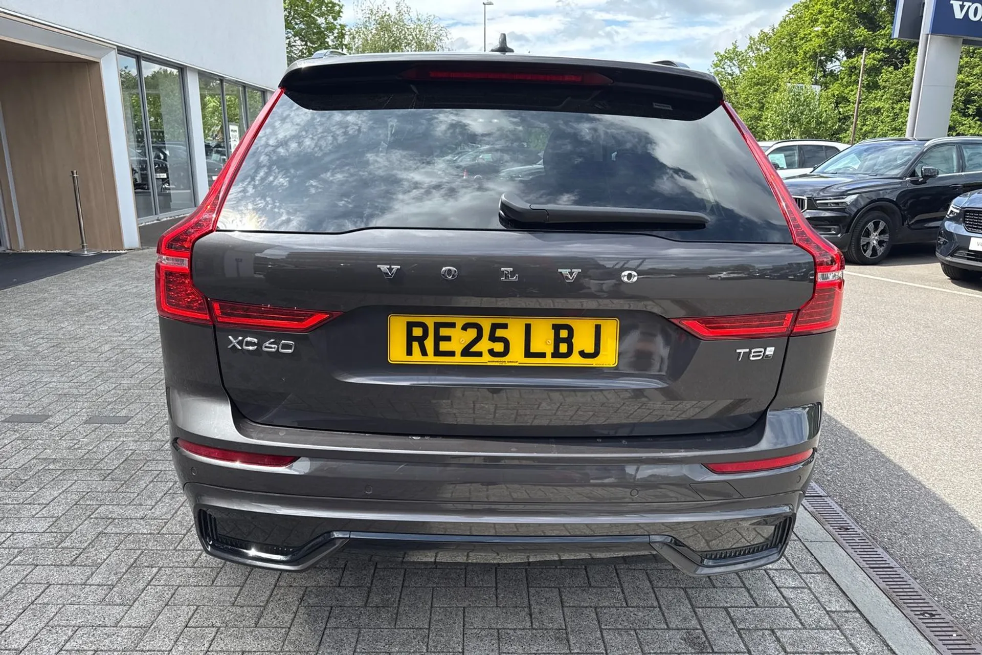 Volvo XC60 thumbnail image number 9
