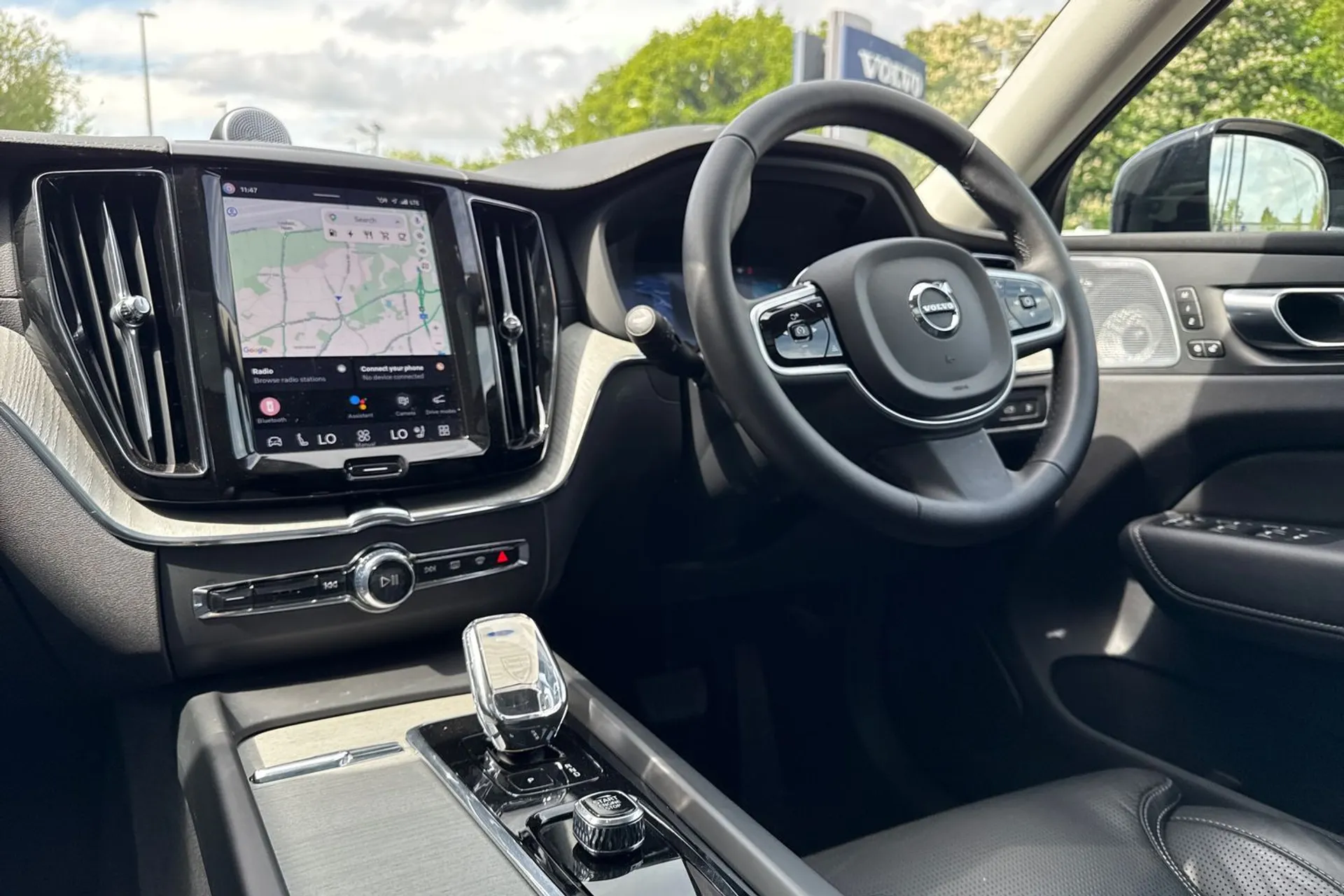 Volvo XC60 thumbnail image number 35