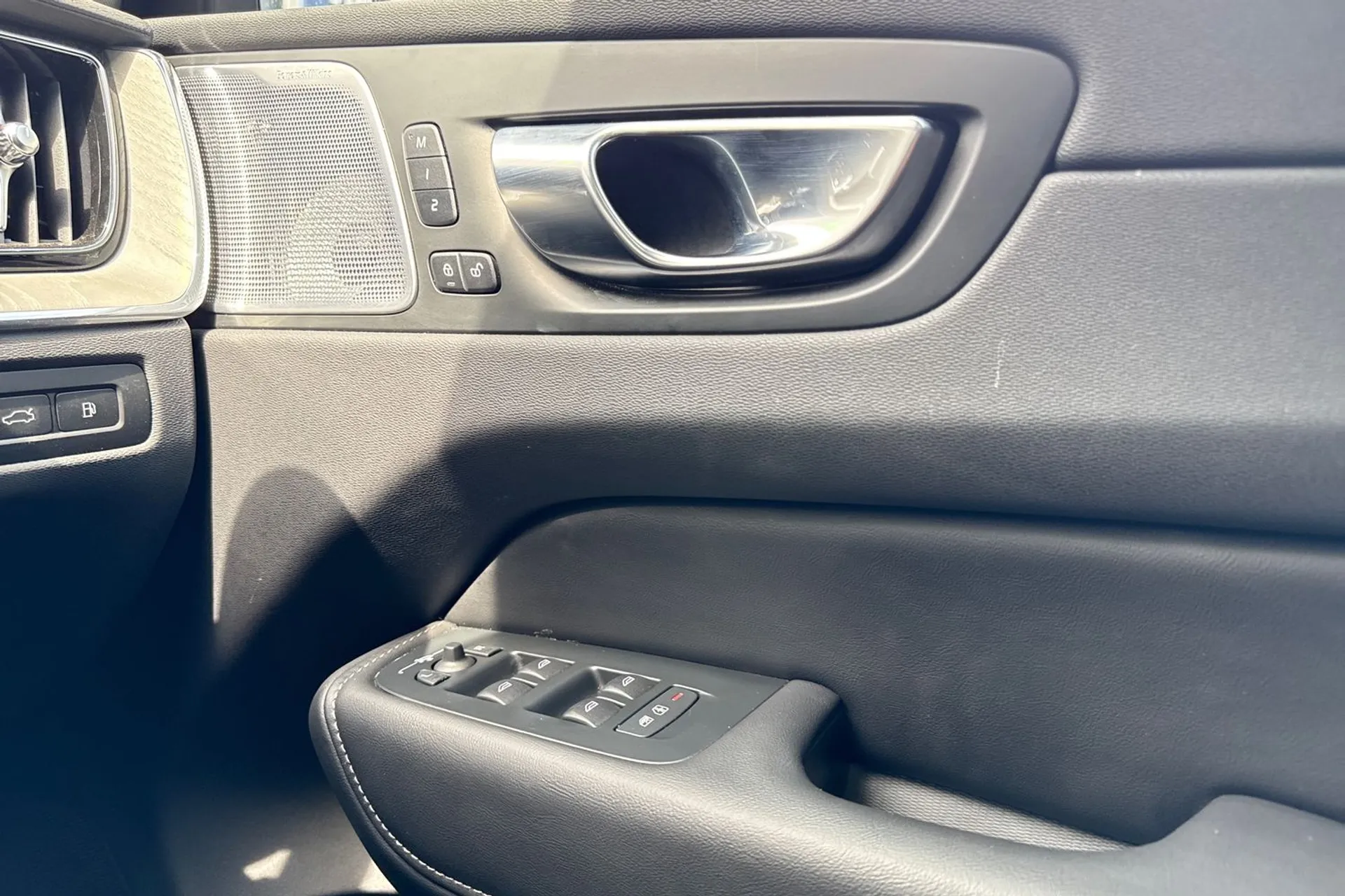 Volvo XC60 thumbnail image number 41