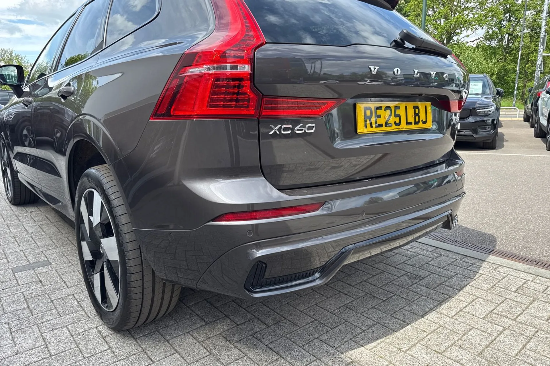 Volvo XC60 thumbnail image number 18