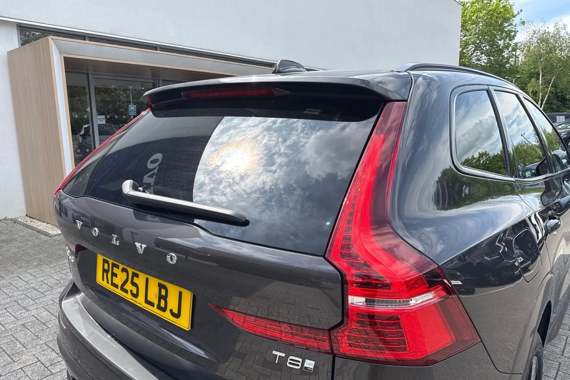 Volvo XC60 thumbnail image number 16